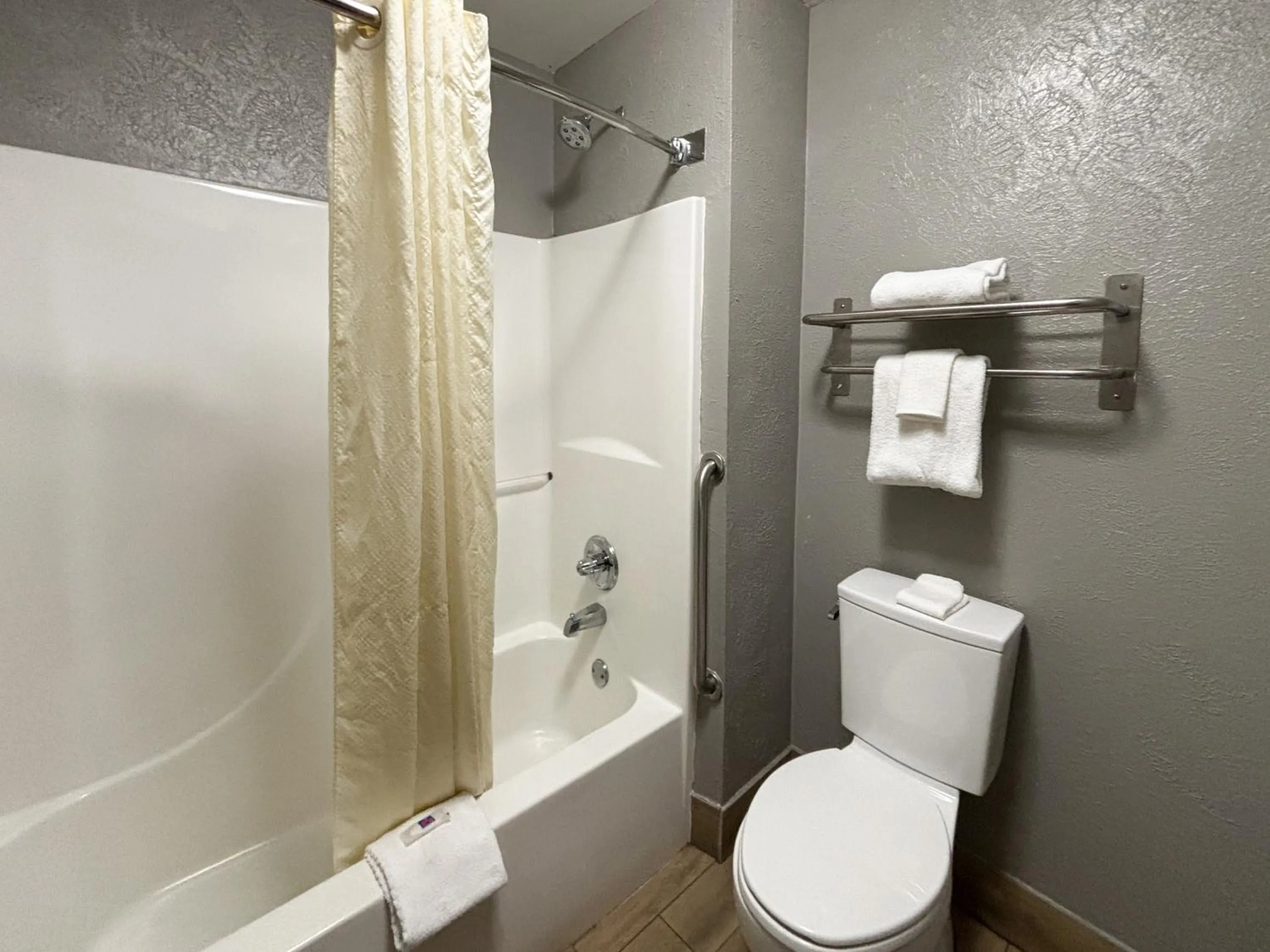 Bathroom in Motel 6 Prattville AL