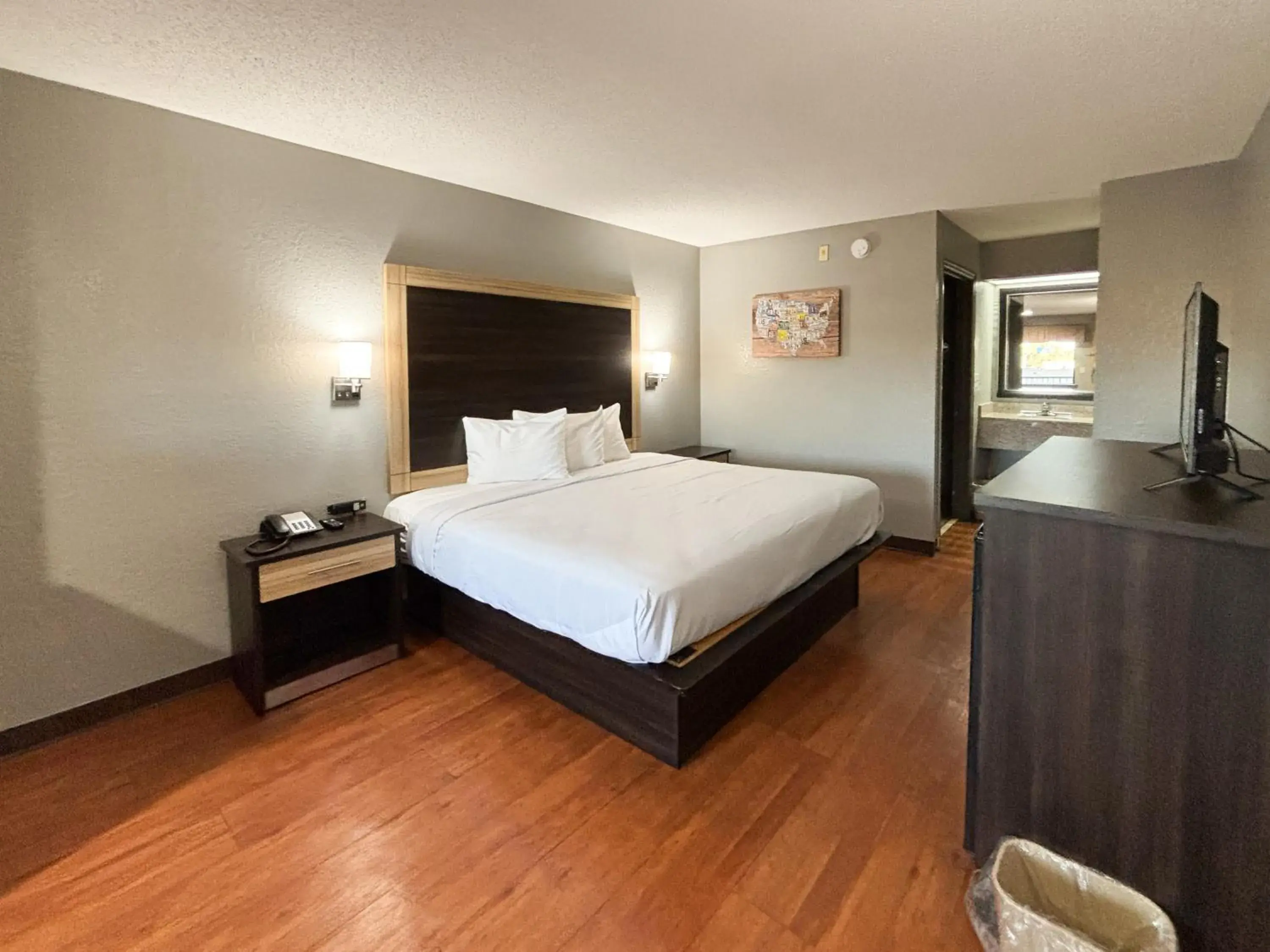 Photo of the whole room, Bed in Motel 6 Prattville AL Photo of the whole room, Bed in Motel 6 Prattville AL