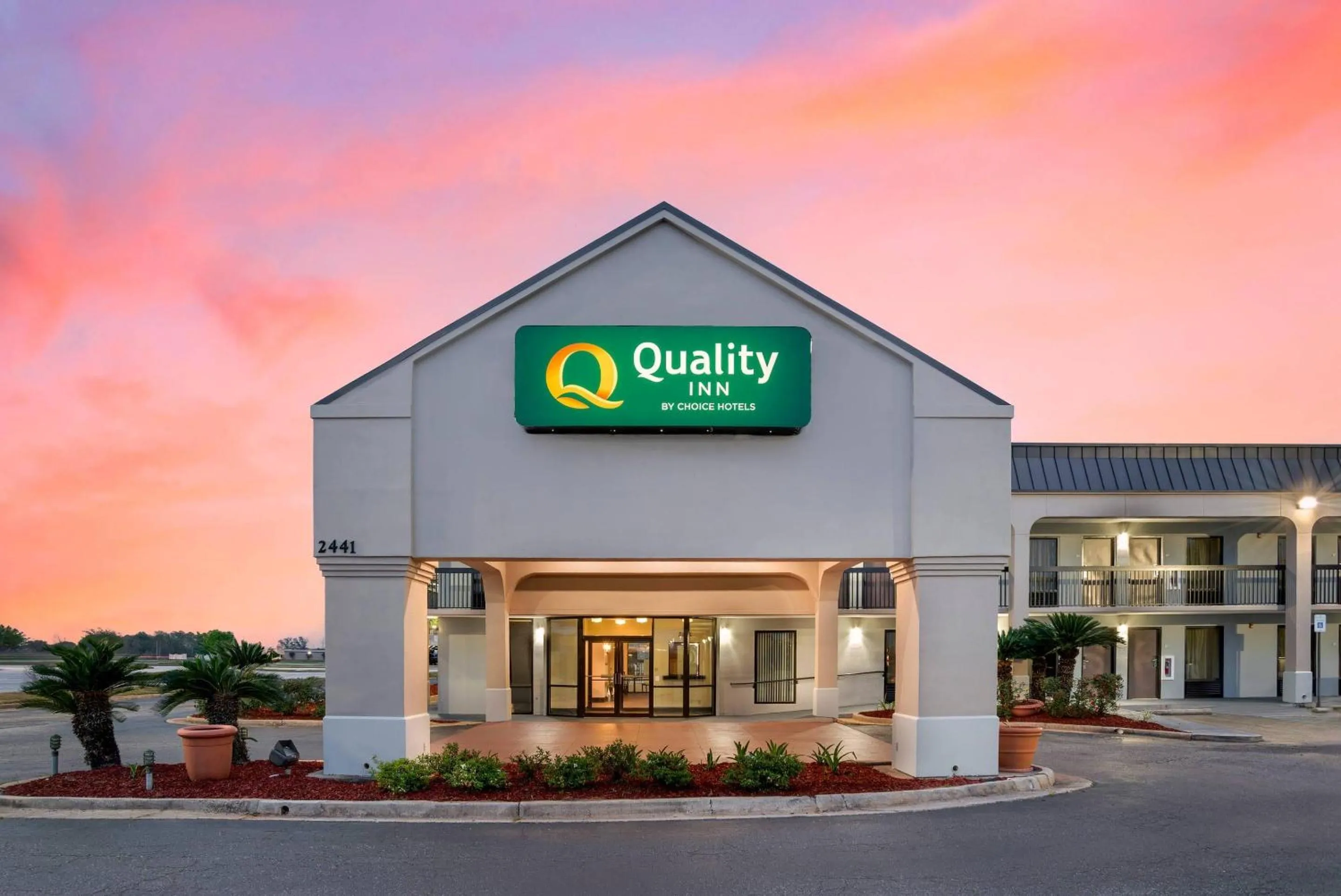 Property building in Quality Inn Foley - Gulf Shores North