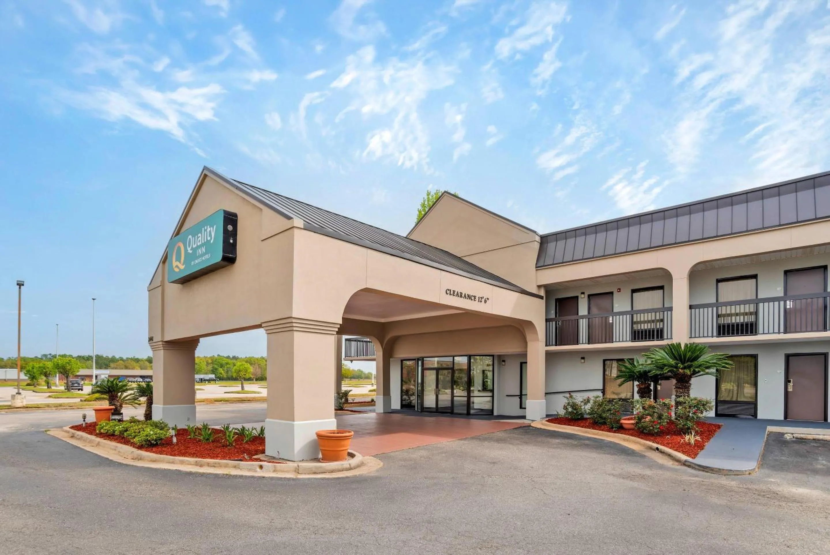 Property building in Quality Inn Foley - Gulf Shores North