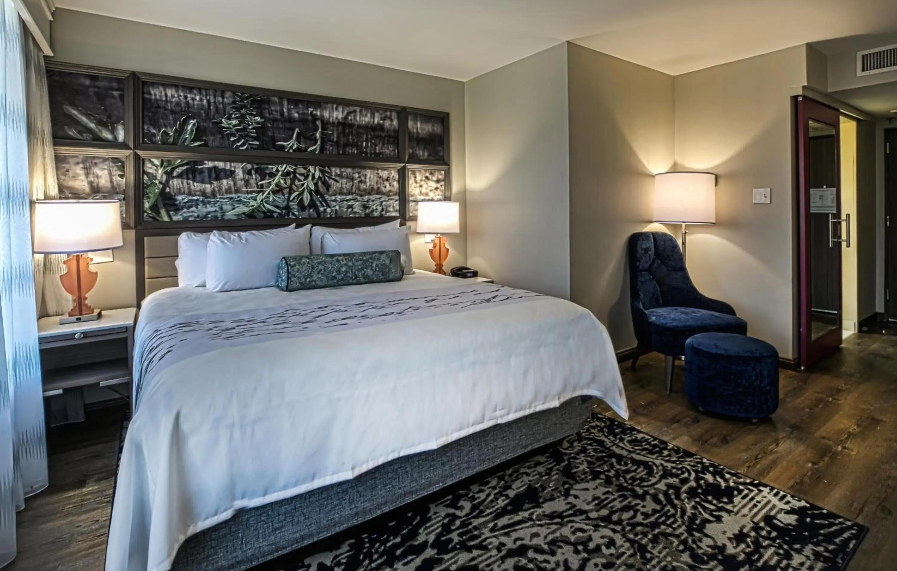 Bedroom, Bed in Hotel Indigo - Birmingham Five Points S - UAB by IHG Bedroom, Bed in Hotel Indigo - Birmingham Five Points S - UAB by IHG