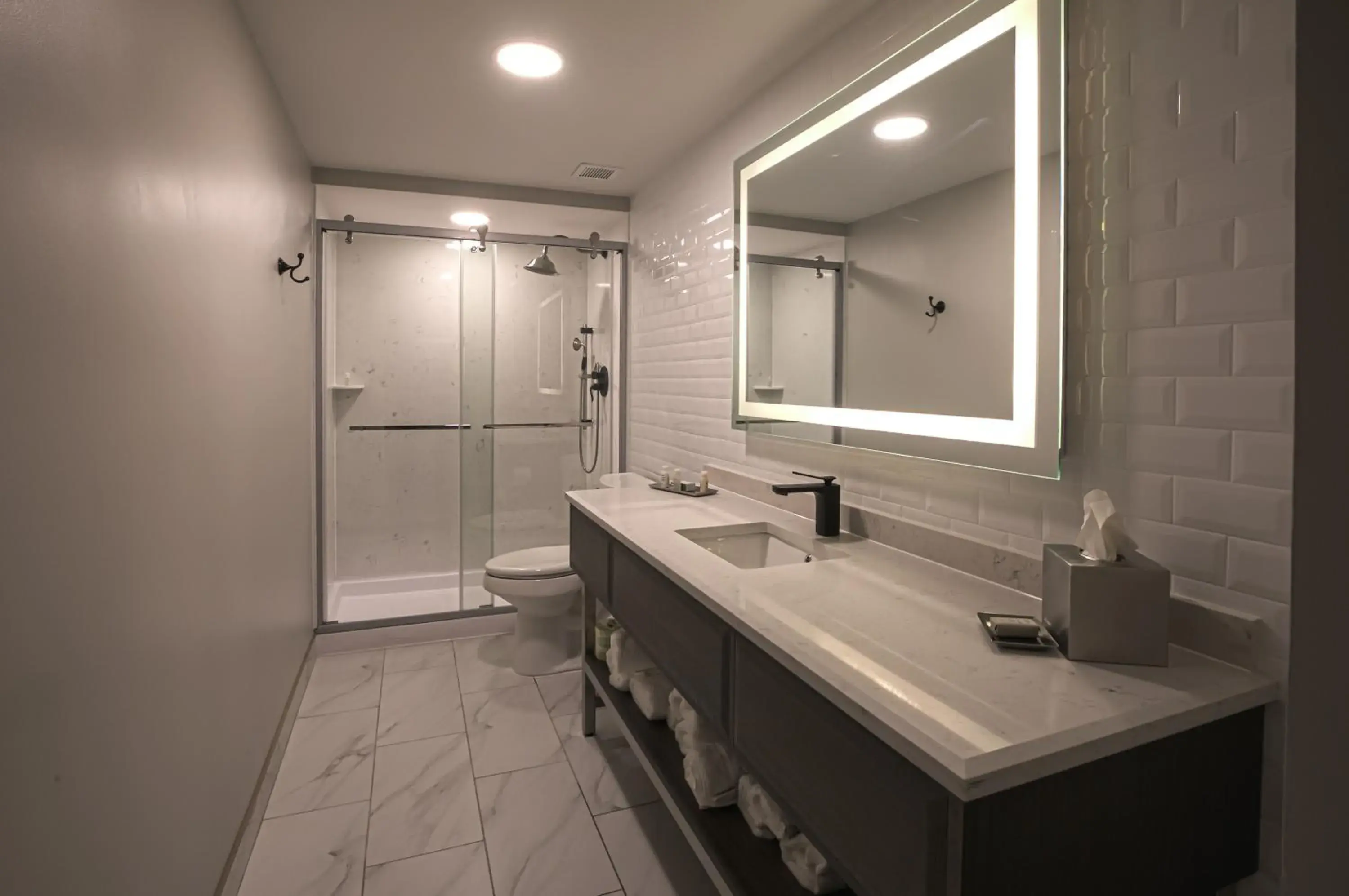 Double Room with Two Double Beds - Hearing Accessible - Non-Smoking in Hotel Indigo - Birmingham Five Points S - UAB by IHG Double Room with Two Double Beds - Hearing Accessible - Non-Smoking in Hotel Indigo - Birmingham Five Points S - UAB by IHG