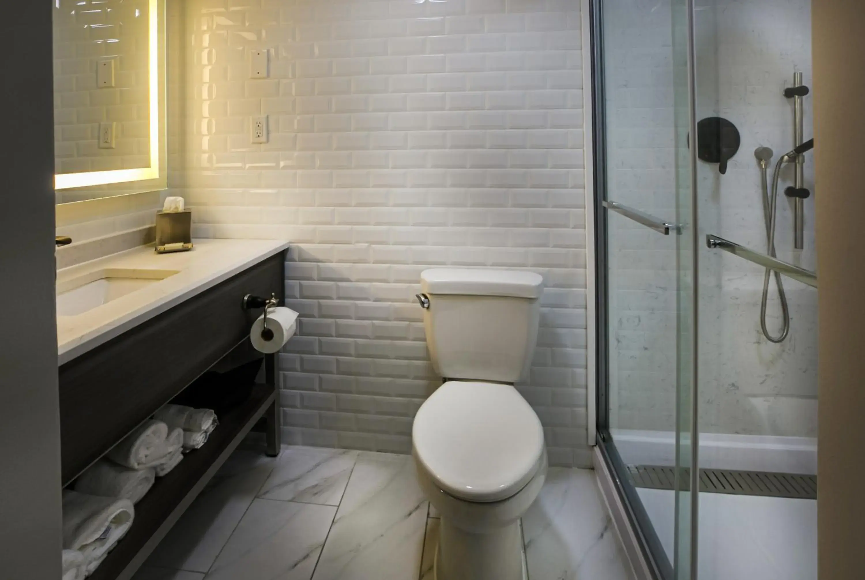 Standard Double Room with Two Double Beds in Hotel Indigo - Birmingham Five Points S - UAB by IHG Standard Double Room with Two Double Beds in Hotel Indigo - Birmingham Five Points S - UAB by IHG