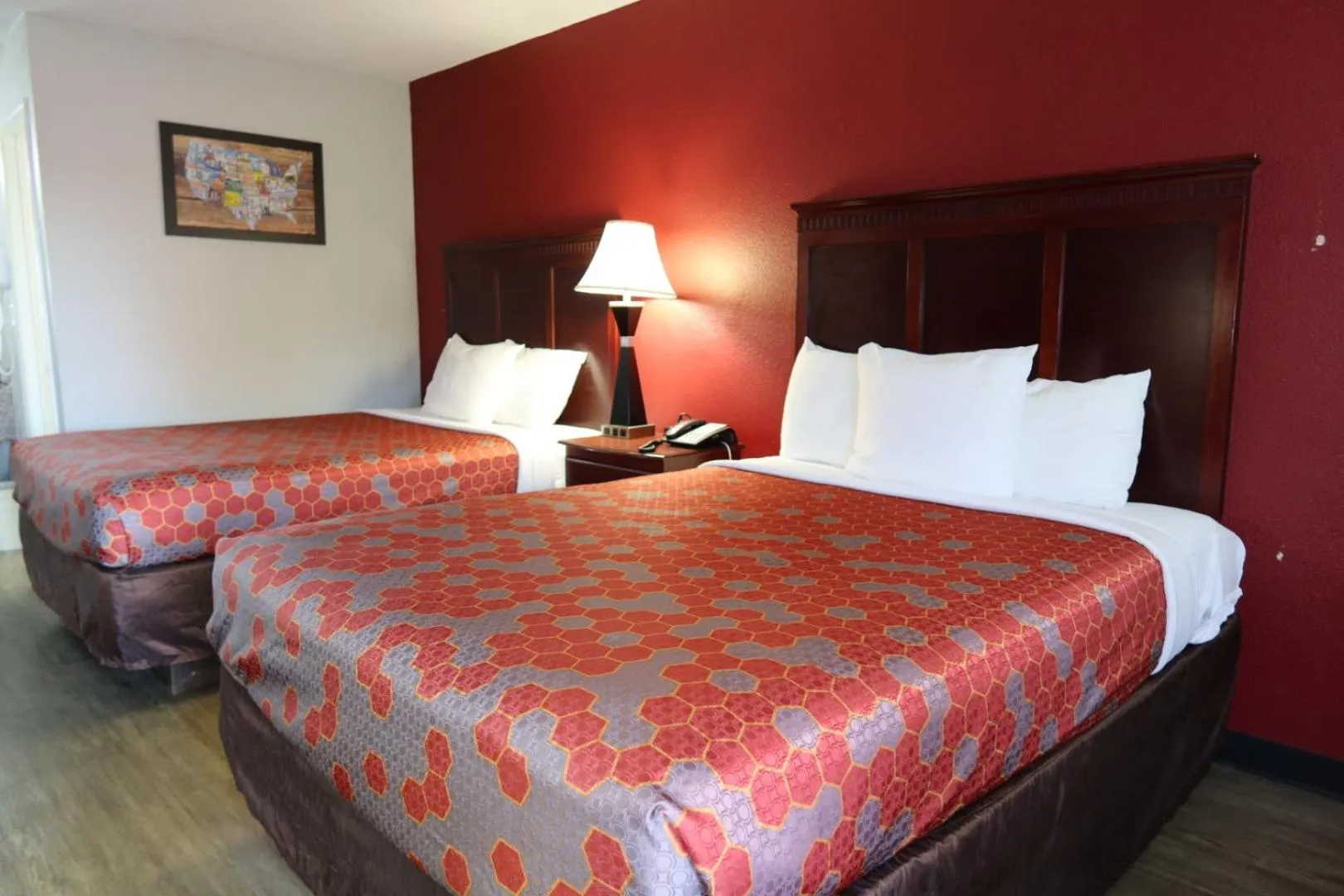 Bedroom, Bed in Econo Lodge Inn & Suites Evergreen