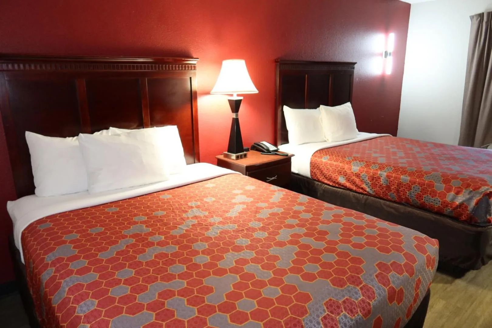 Bedroom, Bed in Econo Lodge Inn & Suites Evergreen