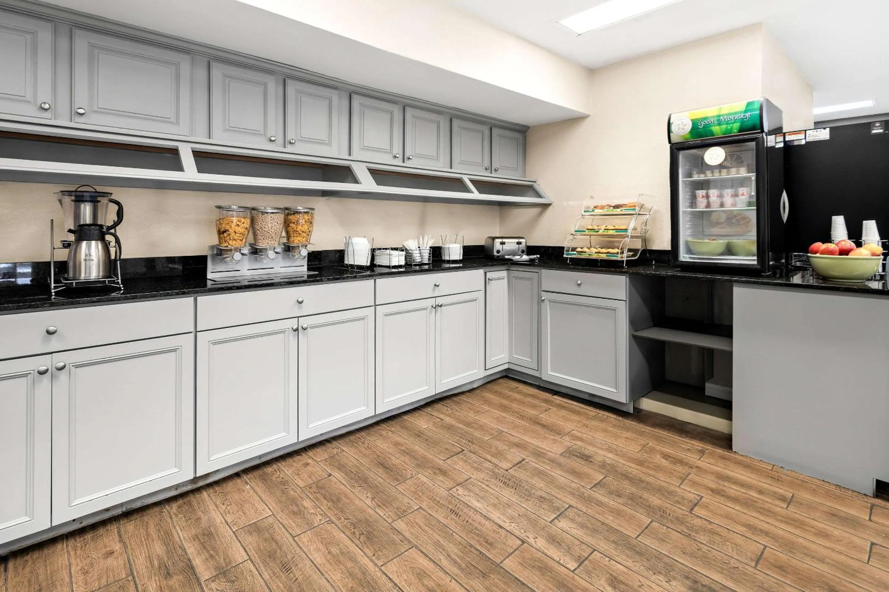 Breakfast in Quality Inn Decatur River City