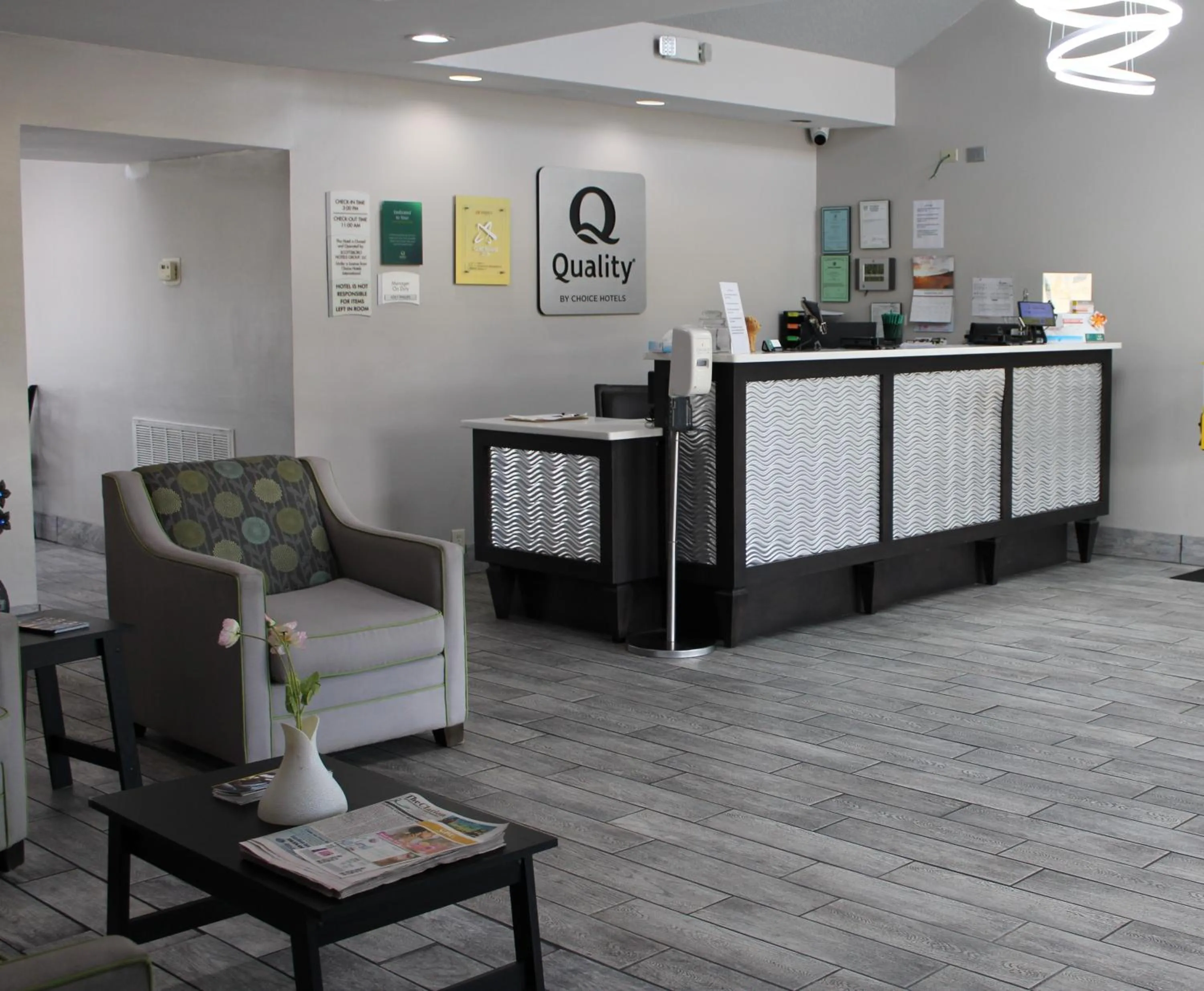 Property logo or sign in Quality Inn Scottsboro US-72-Lake Guntersville Area