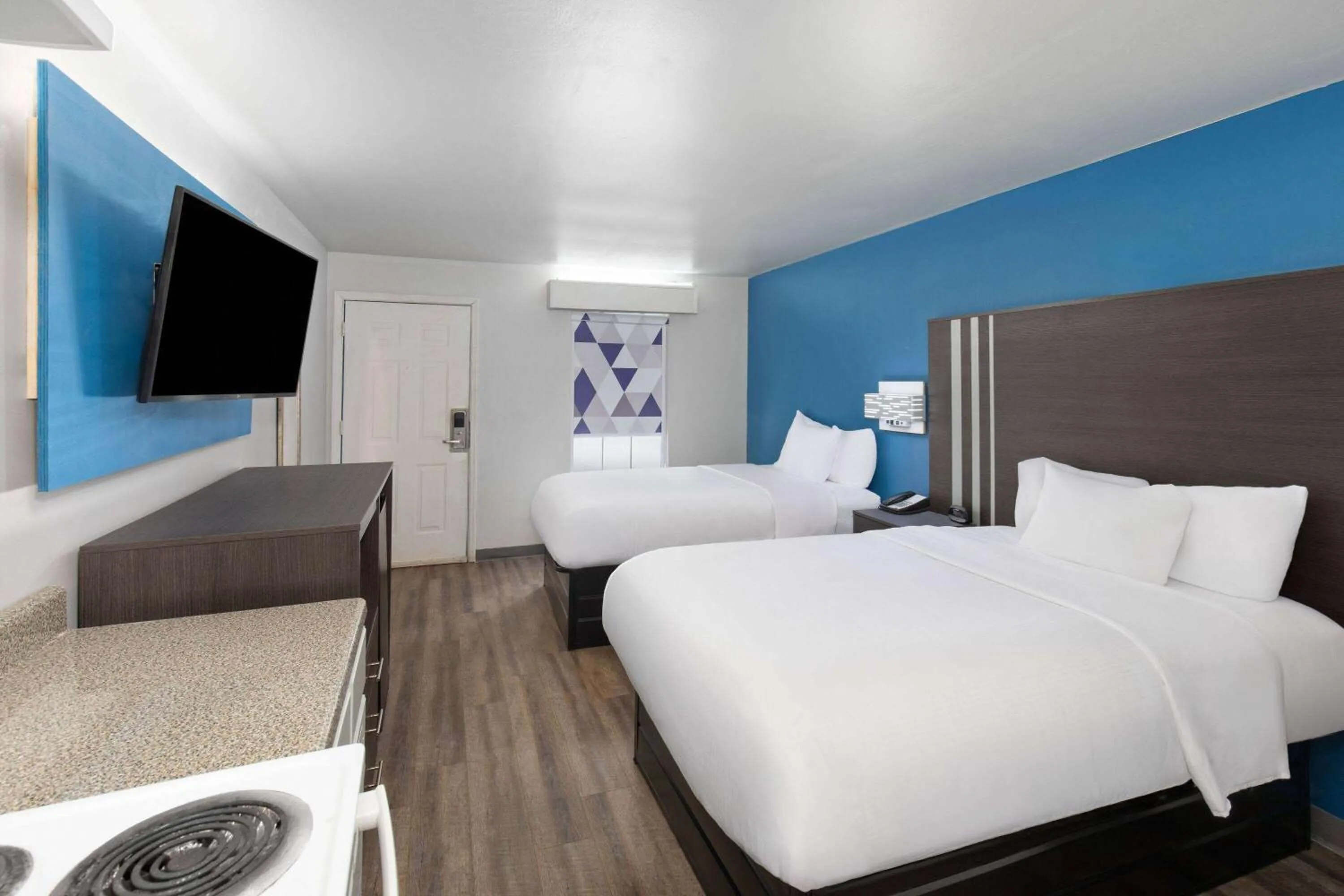 Photo of the whole room, Bed in Baymont by Wyndham Selma