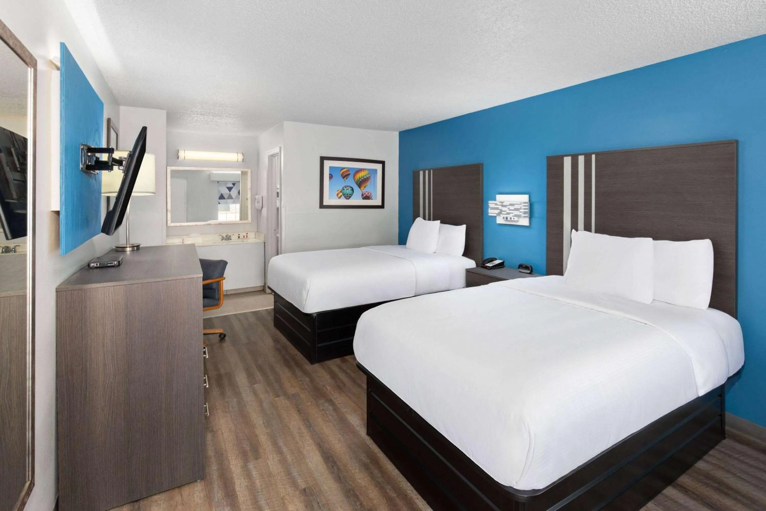 Photo of the whole room, Bed in Baymont by Wyndham Selma