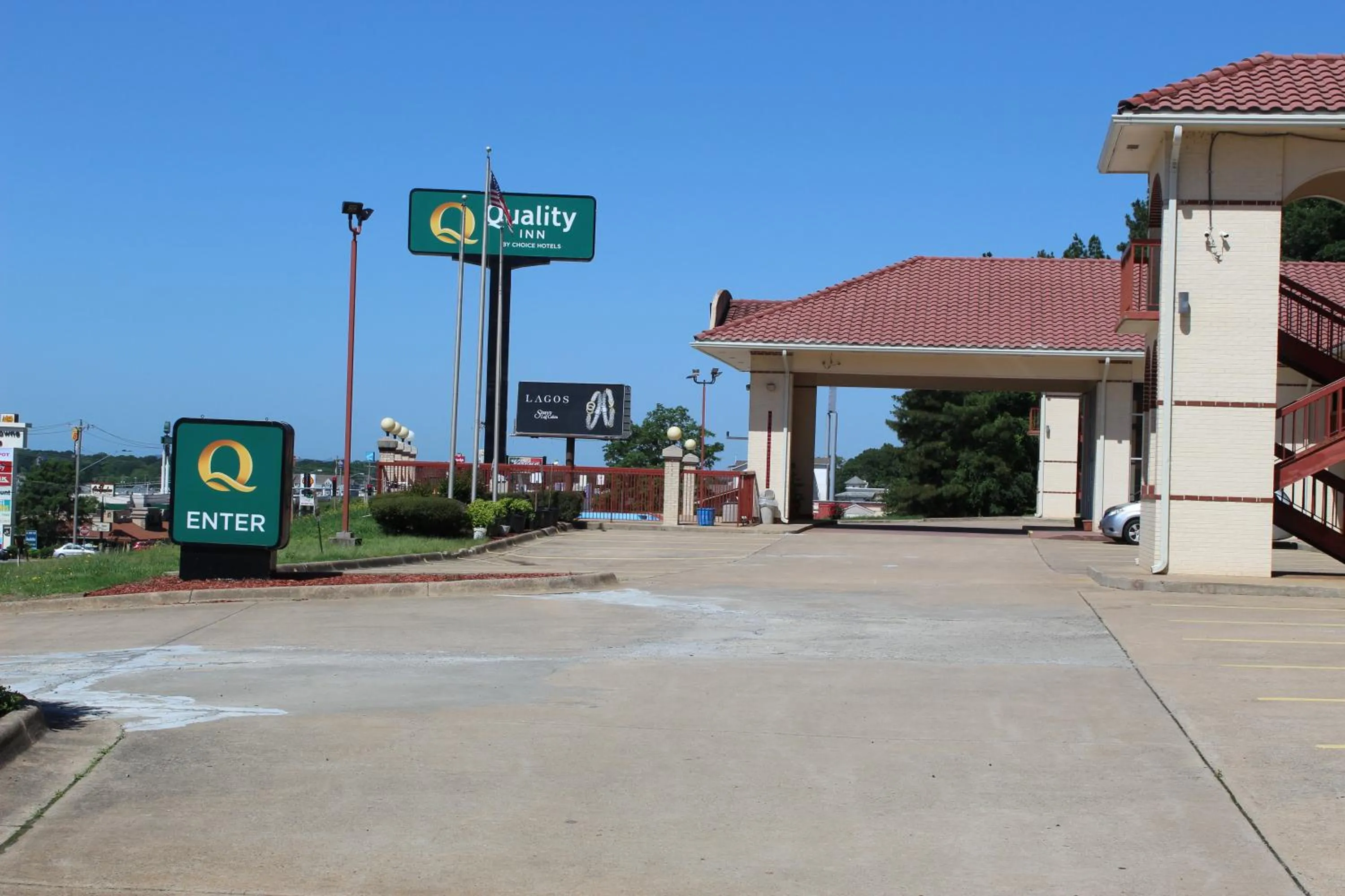 Property building in Quality Inn Conway - Greenbrier