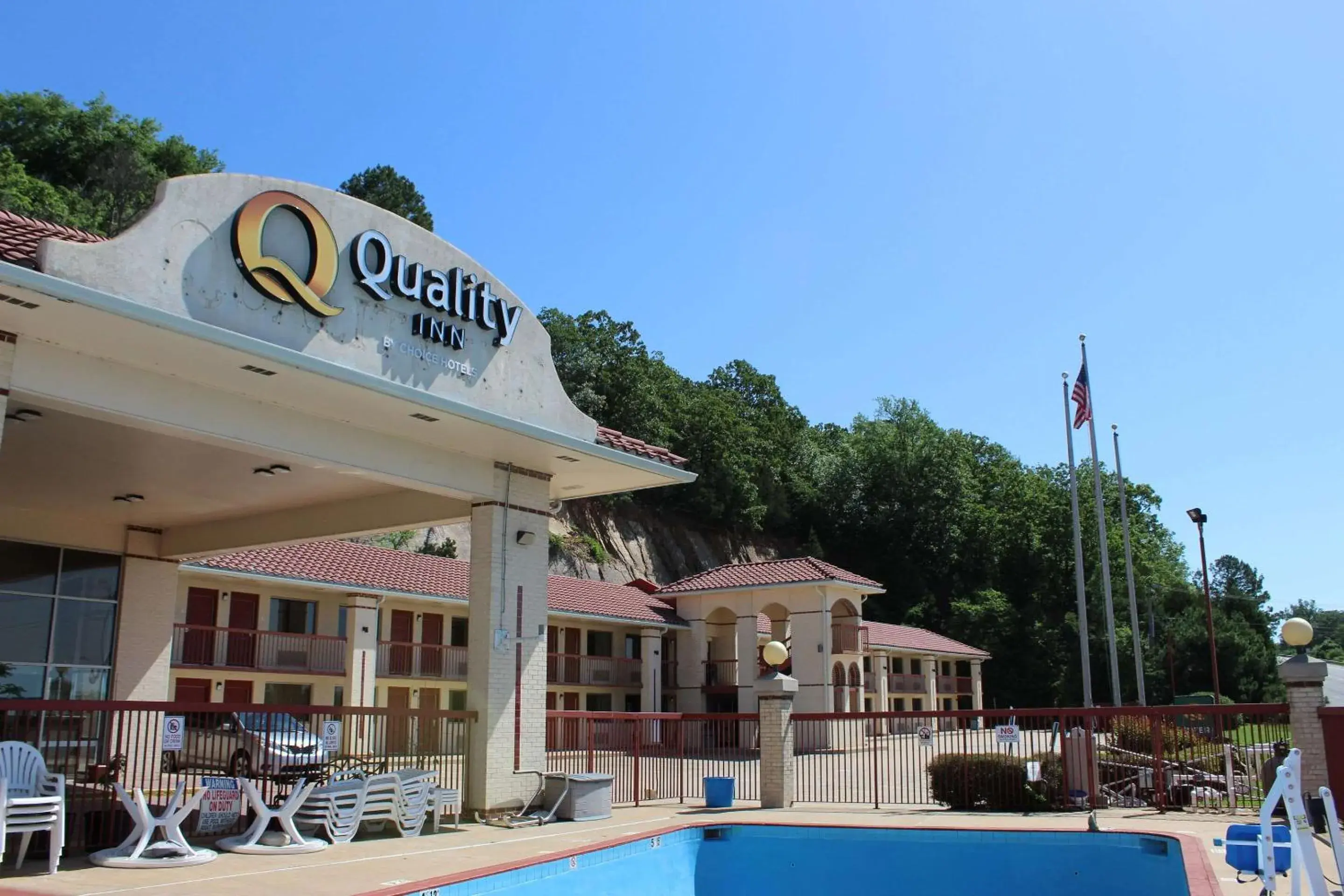 Property building in Quality Inn Conway - Greenbrier Property building in Quality Inn Conway - Greenbrier