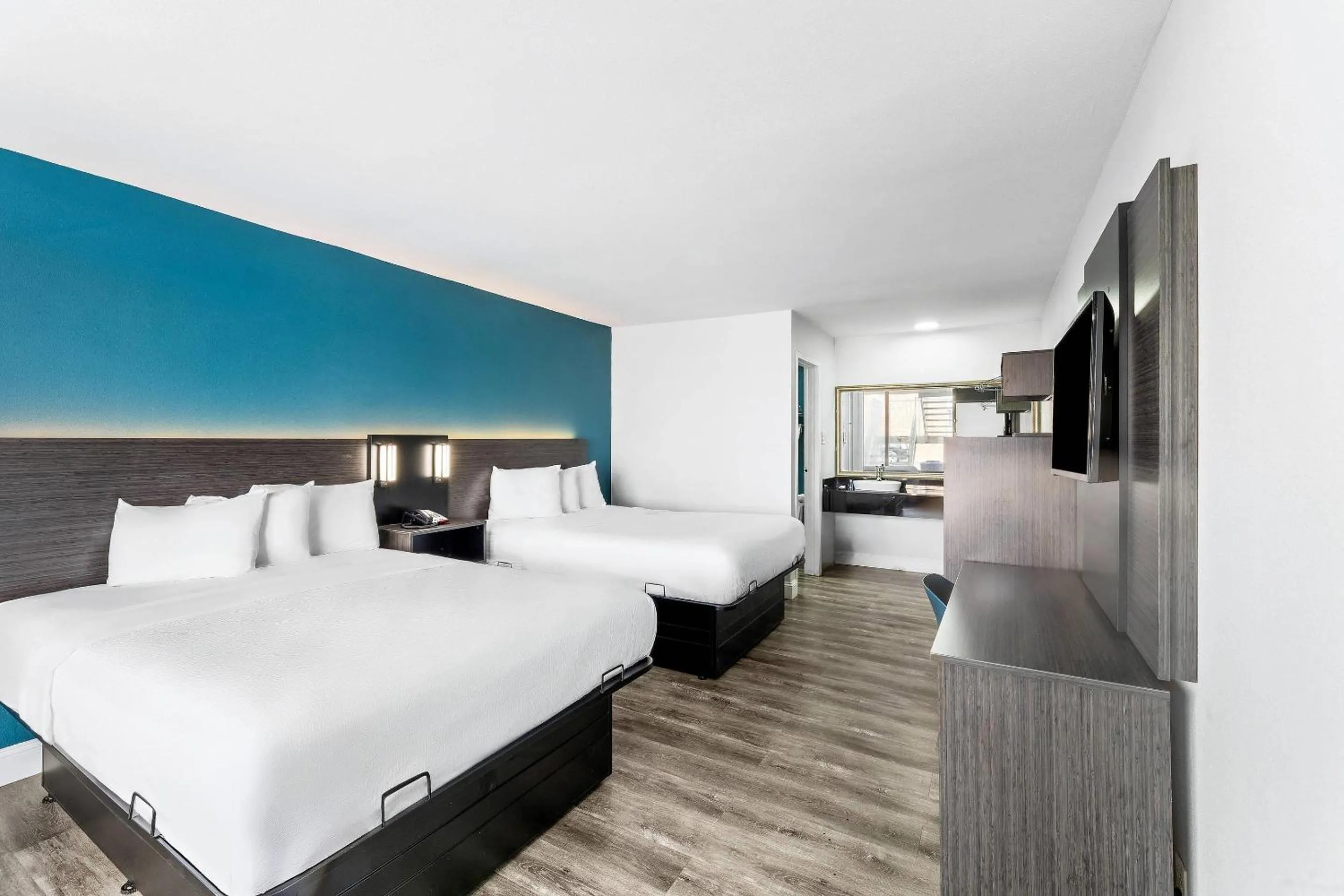 Bedroom, Bed in Rodeway Inn West Memphis