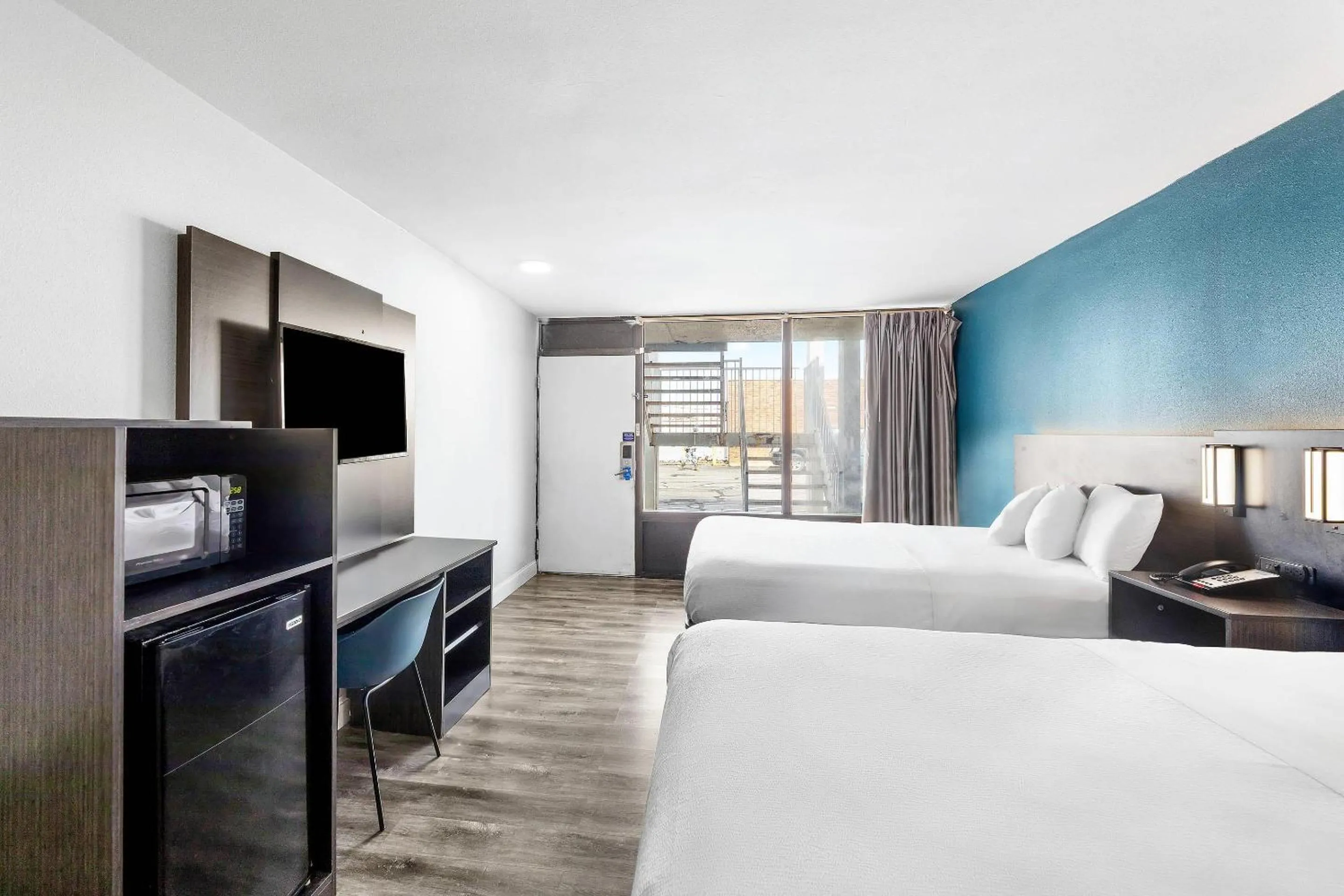 Bedroom, Bed in Rodeway Inn West Memphis