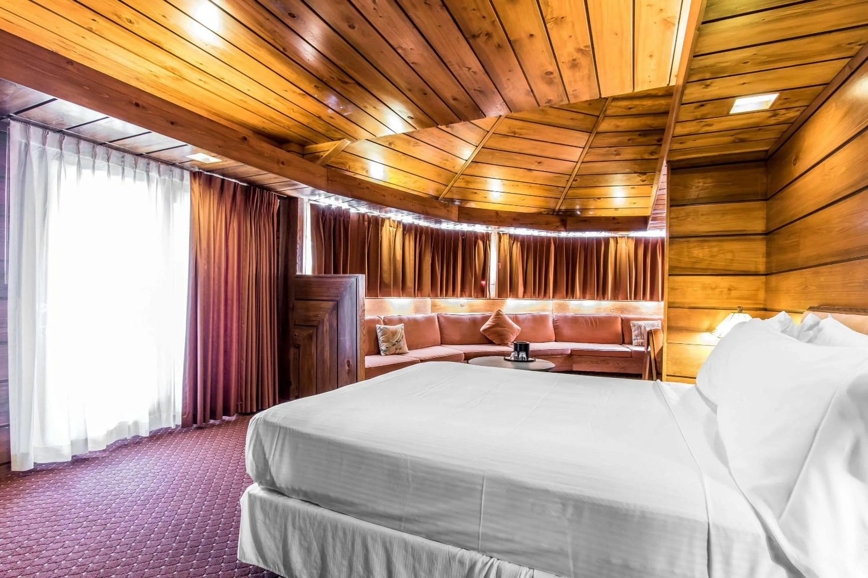 Bedroom, Bed in Inn at the Mill, an Ascend Collection Hotel