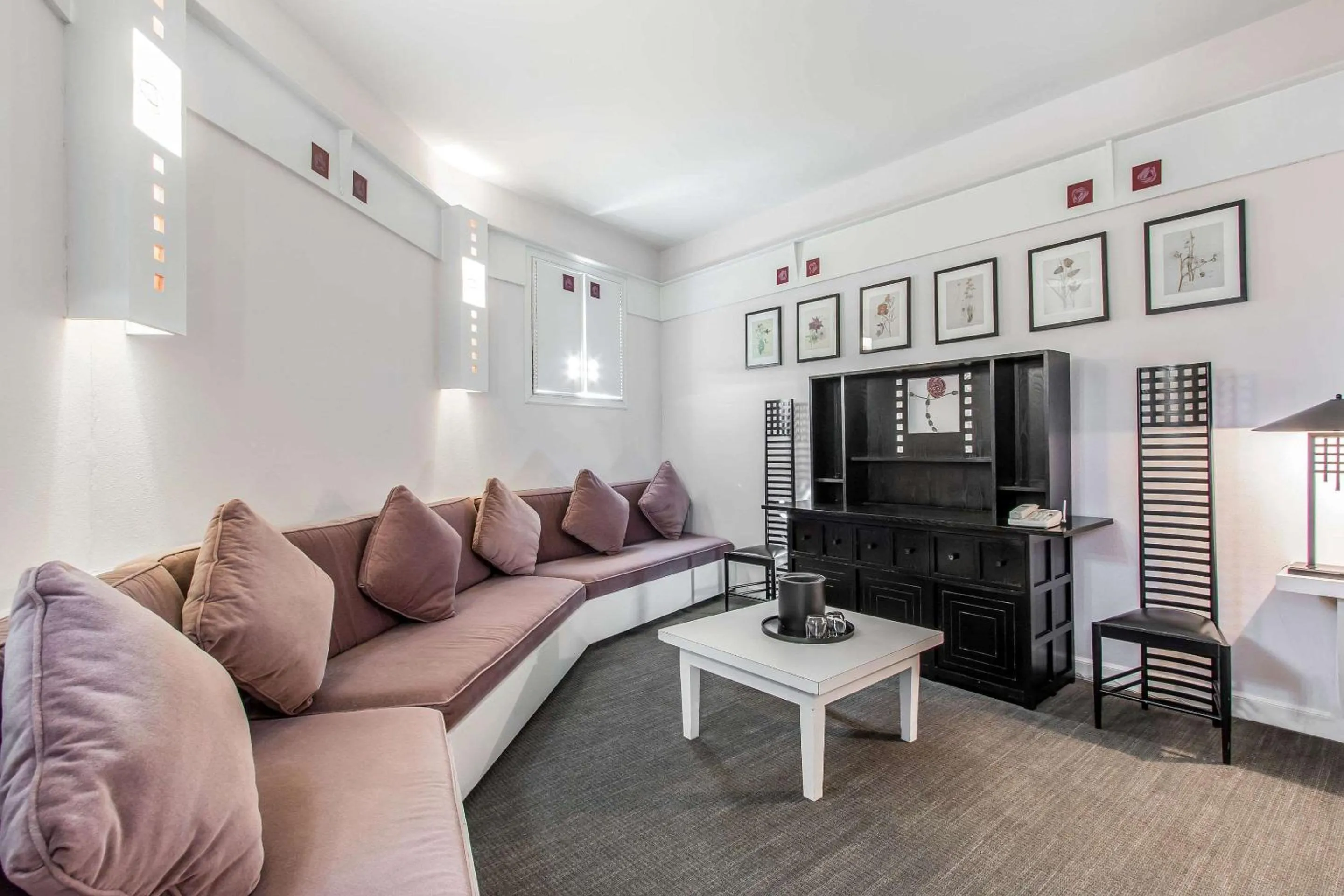 Bedroom in Inn at the Mill, an Ascend Collection Hotel