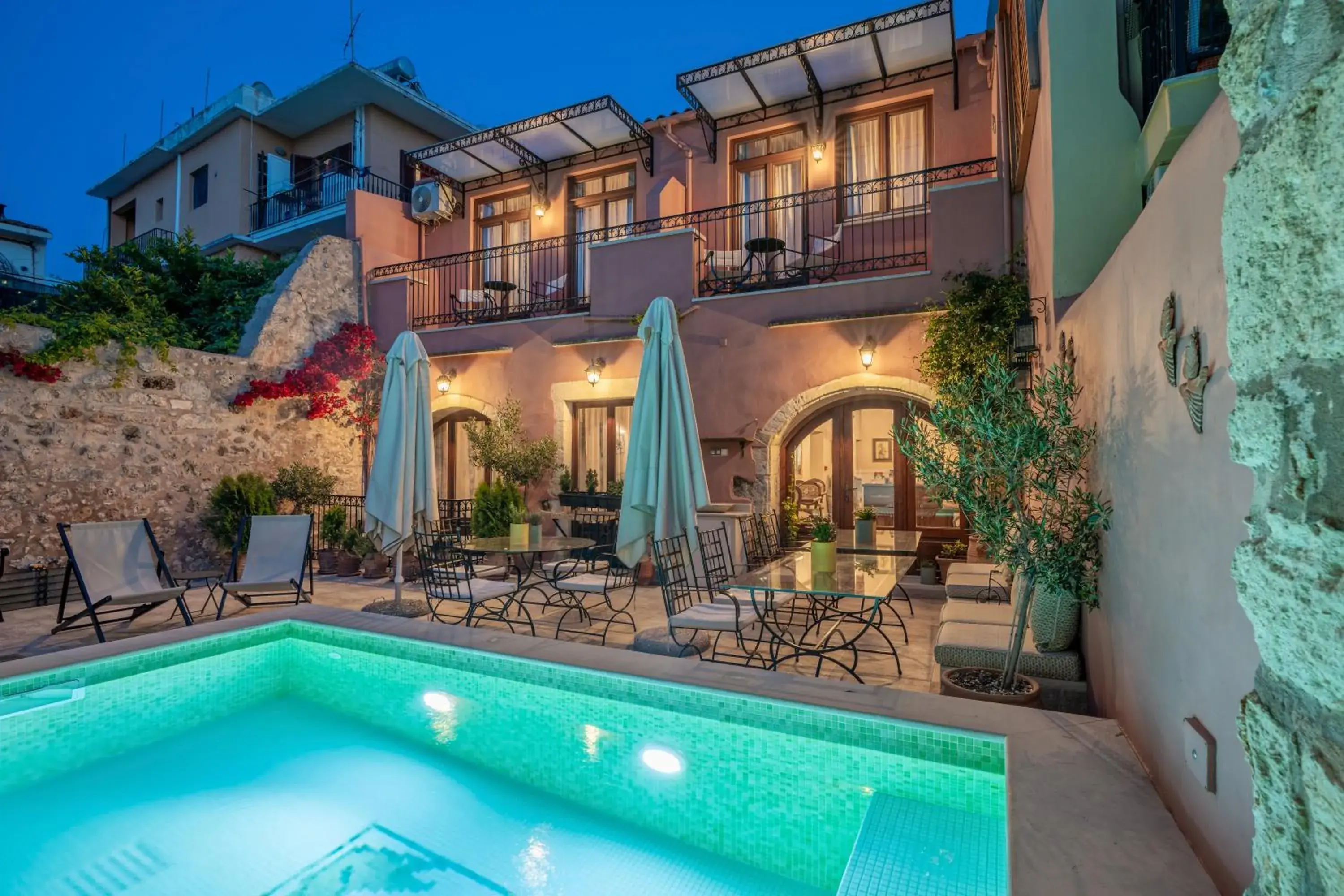 Phaedra Suites Phaedra Suites