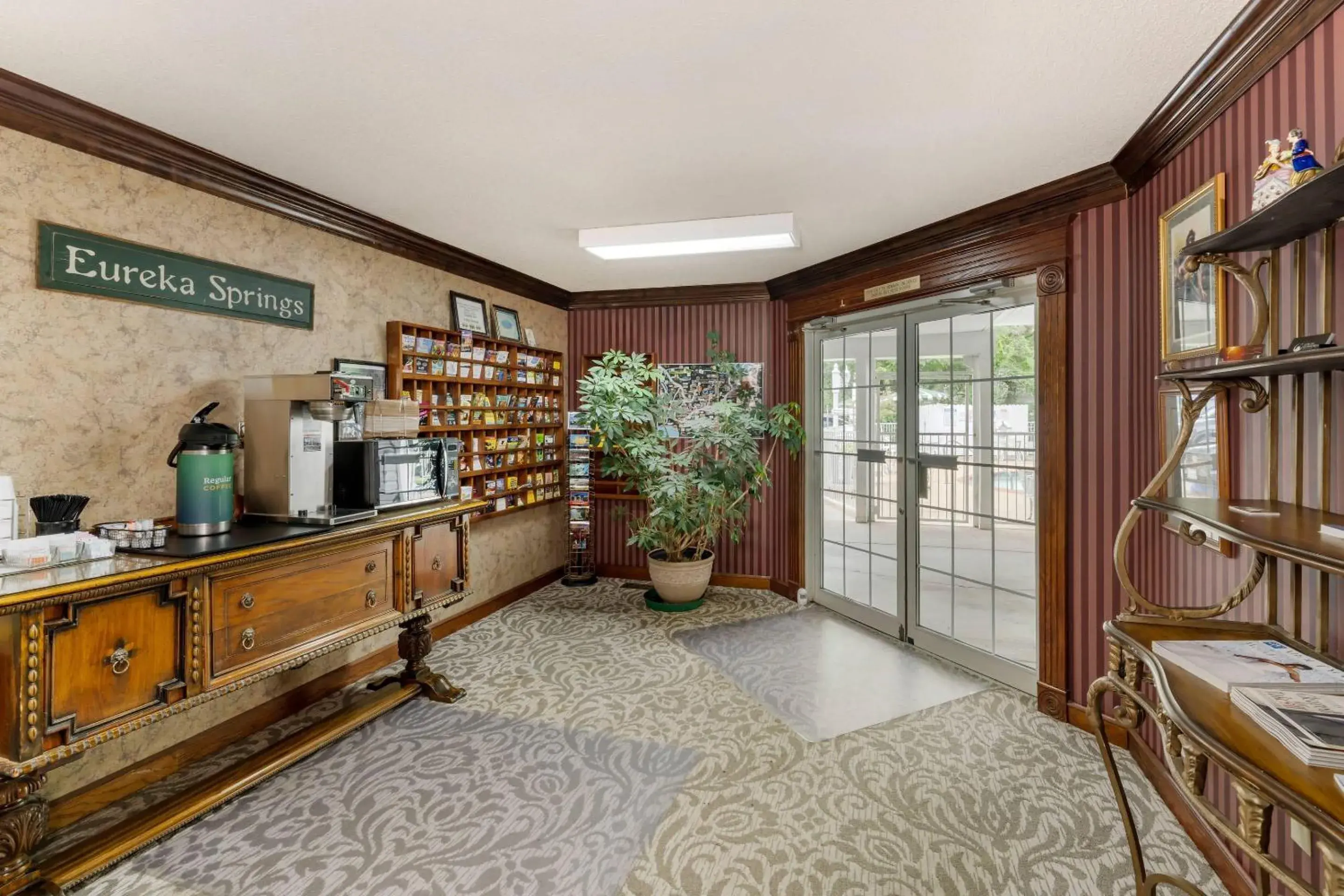 Lobby or reception in Quality Inn Eureka Springs South Lobby or reception in Quality Inn Eureka Springs South