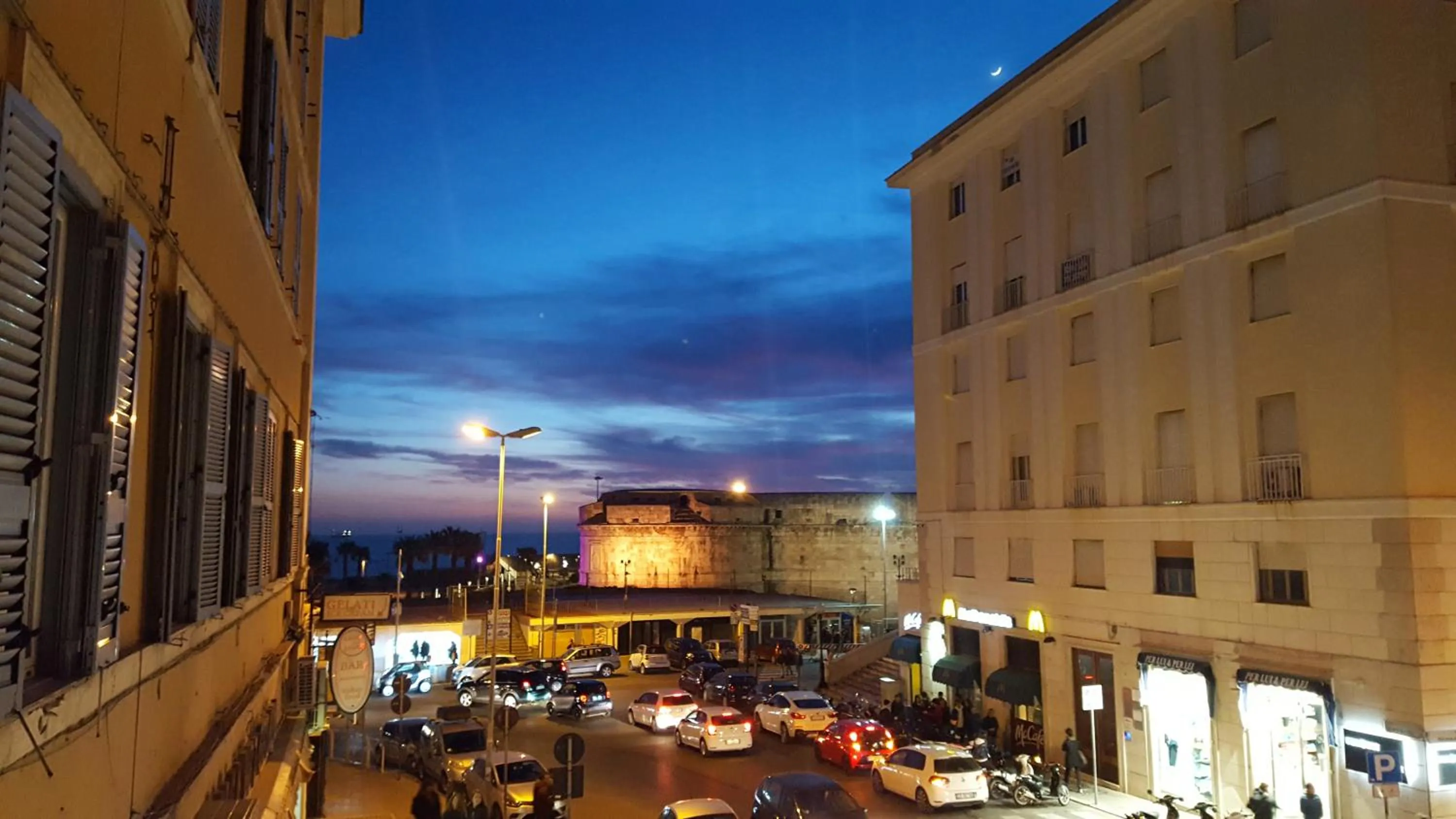 Property building in 7 Bell's House