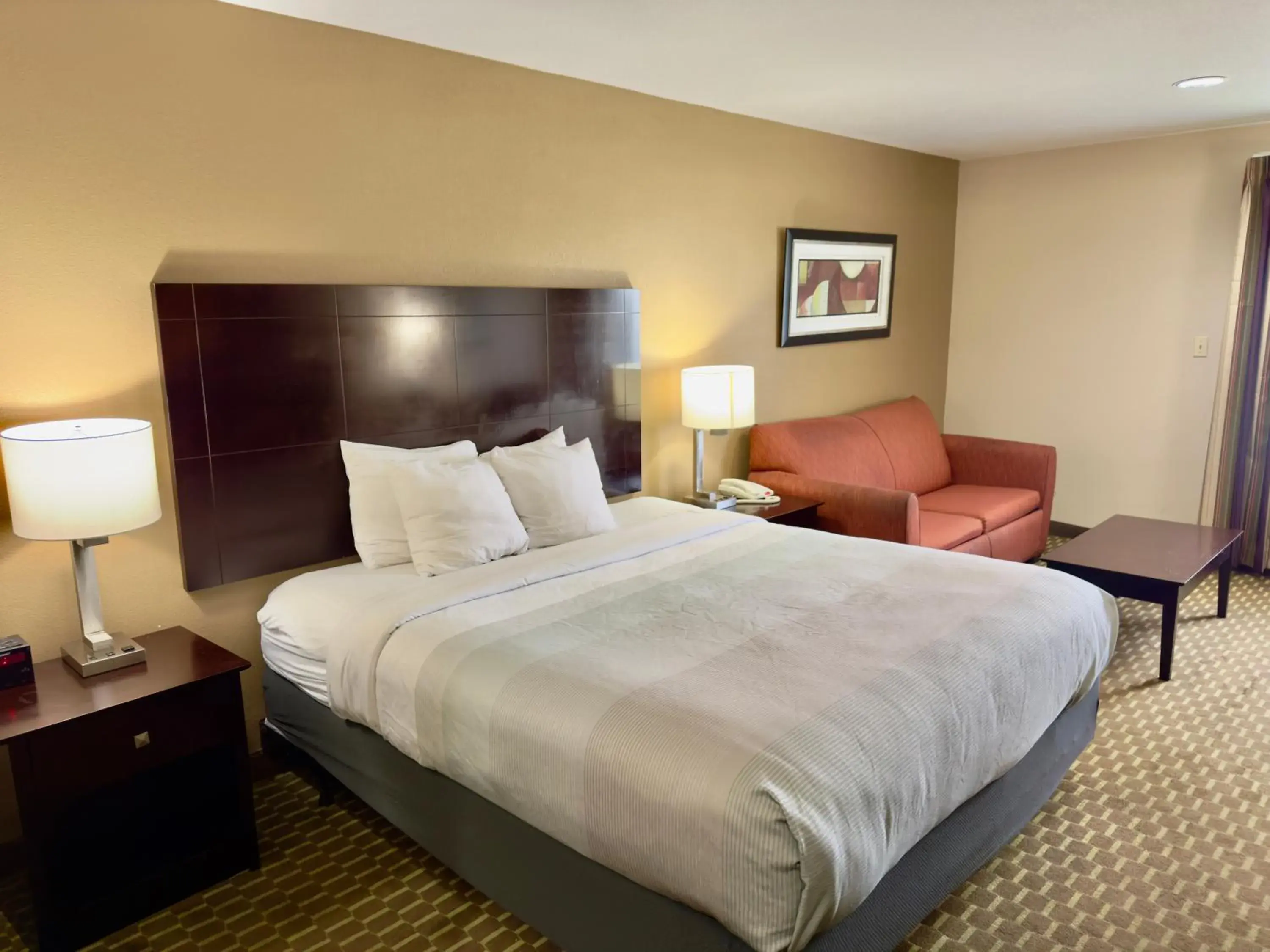 King Room - Smoking in Quality Inn & Suites Pine Bluff King Room - Smoking in Quality Inn & Suites Pine Bluff