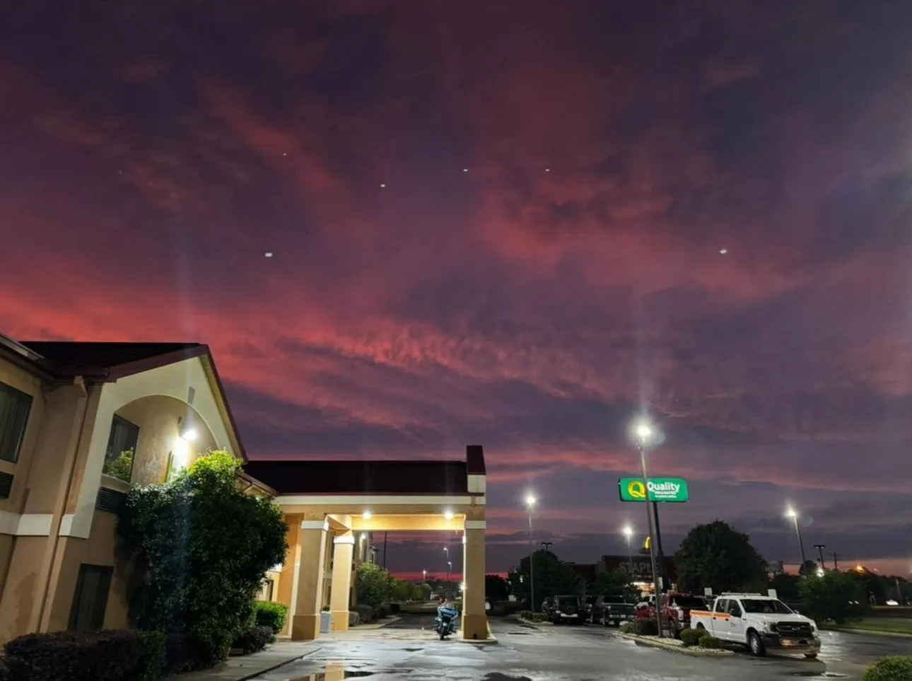 Quality Inn & Suites Pine Bluff