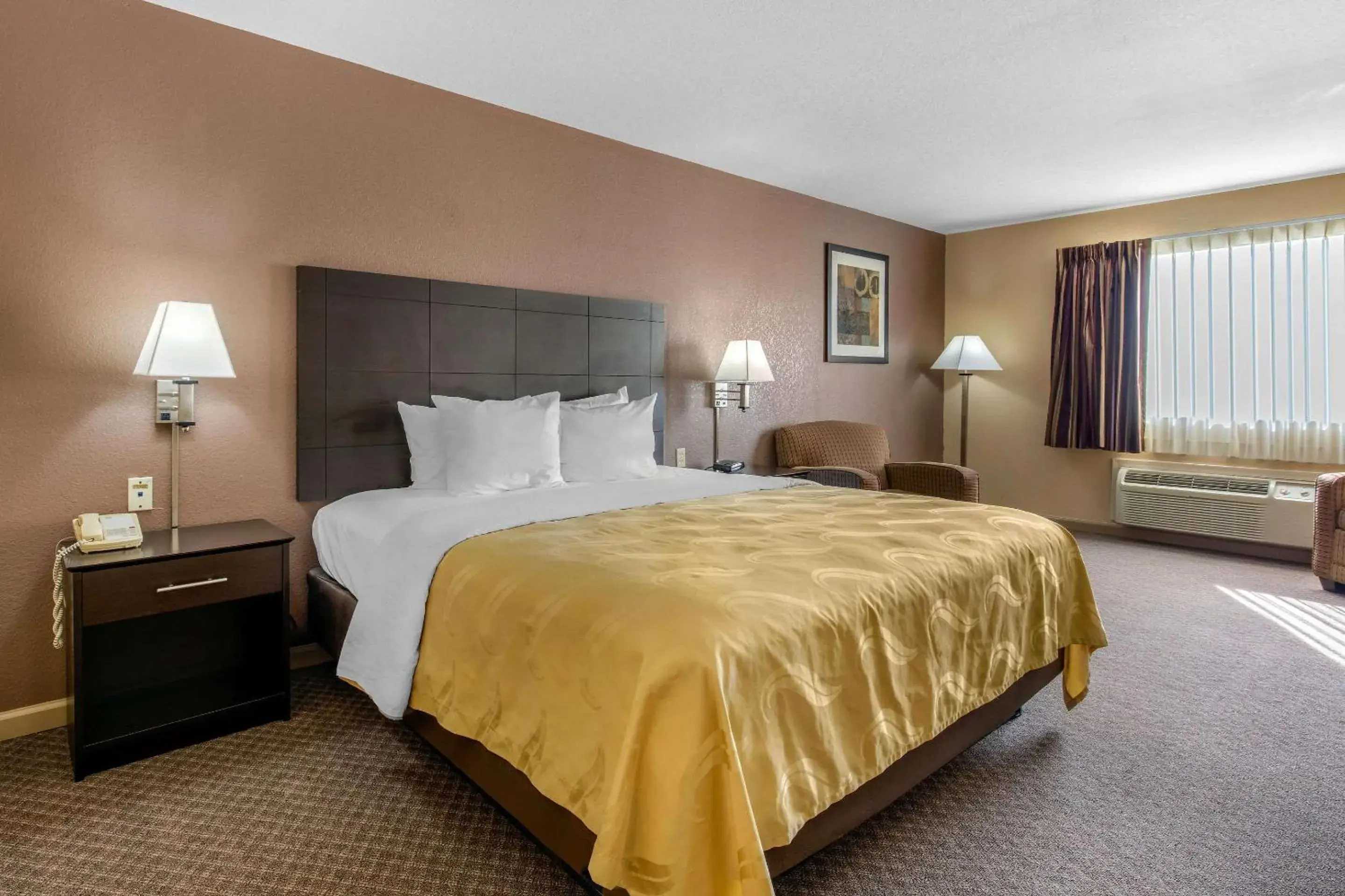 Photo of the whole room, Bed in Quality Inn West Memphis I-40 Photo of the whole room, Bed in Quality Inn West Memphis I-40