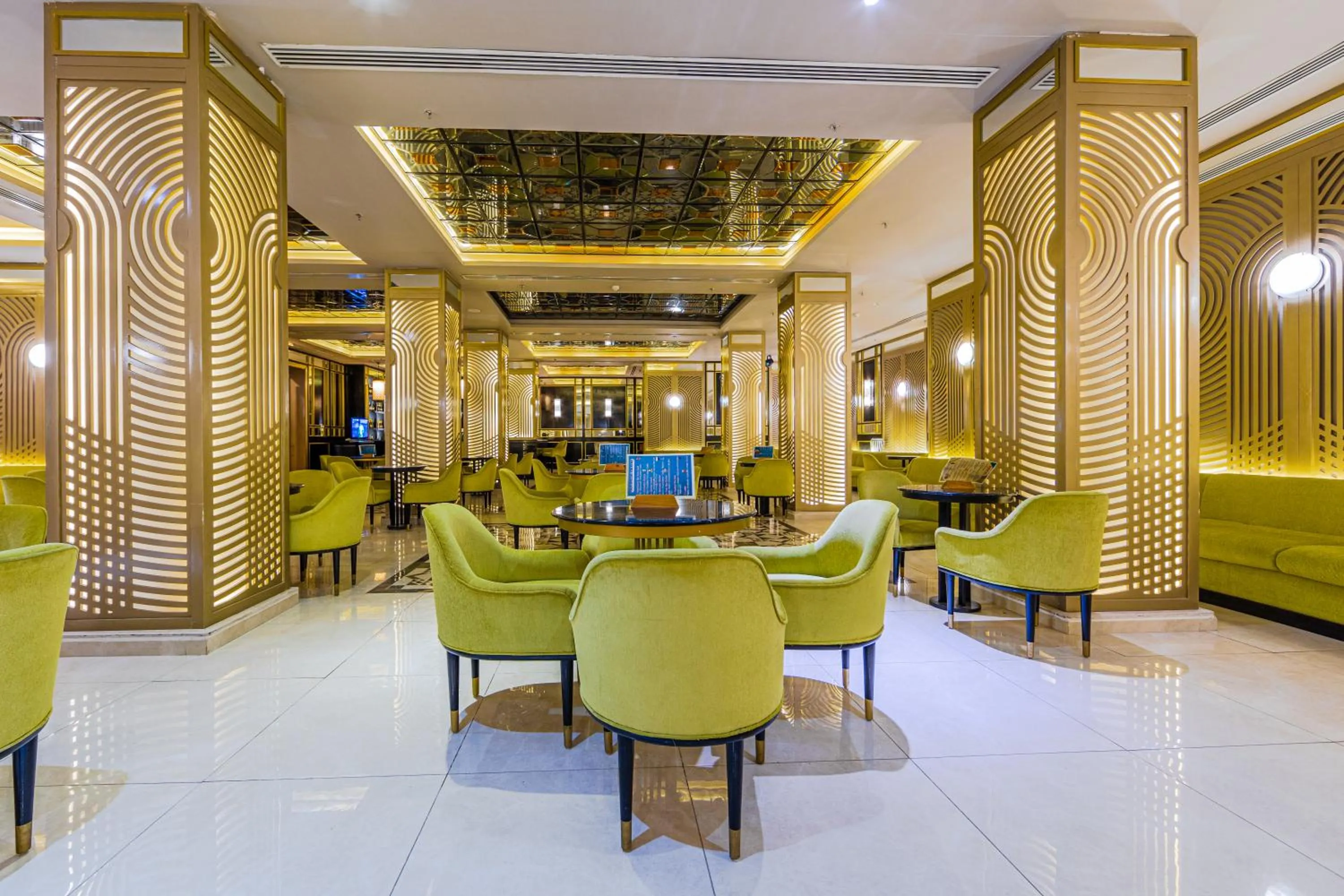 Lounge or bar in Grand Palace - Couples only 18 years plus