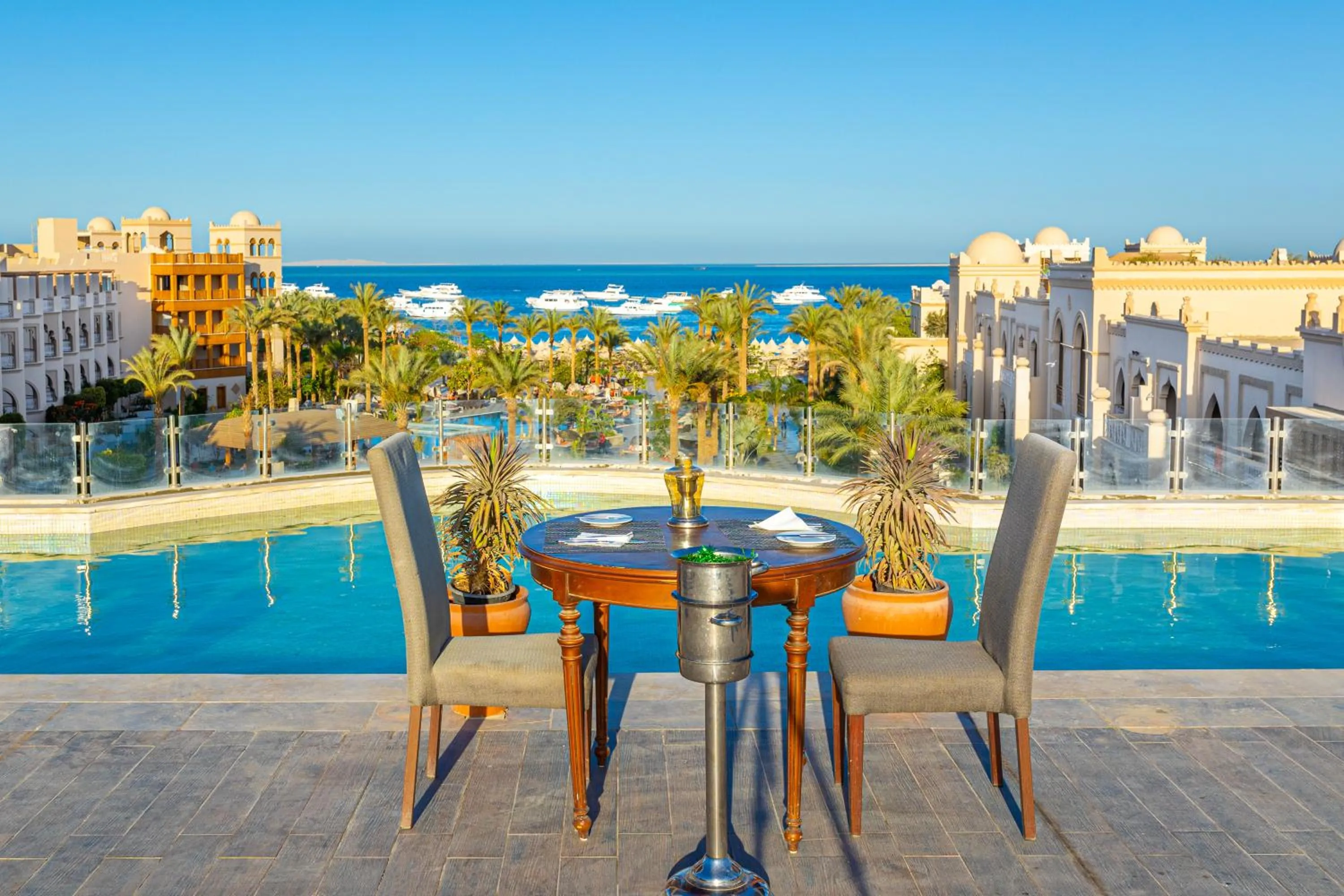 Property building in Grand Palace - Couples only 18 years plus