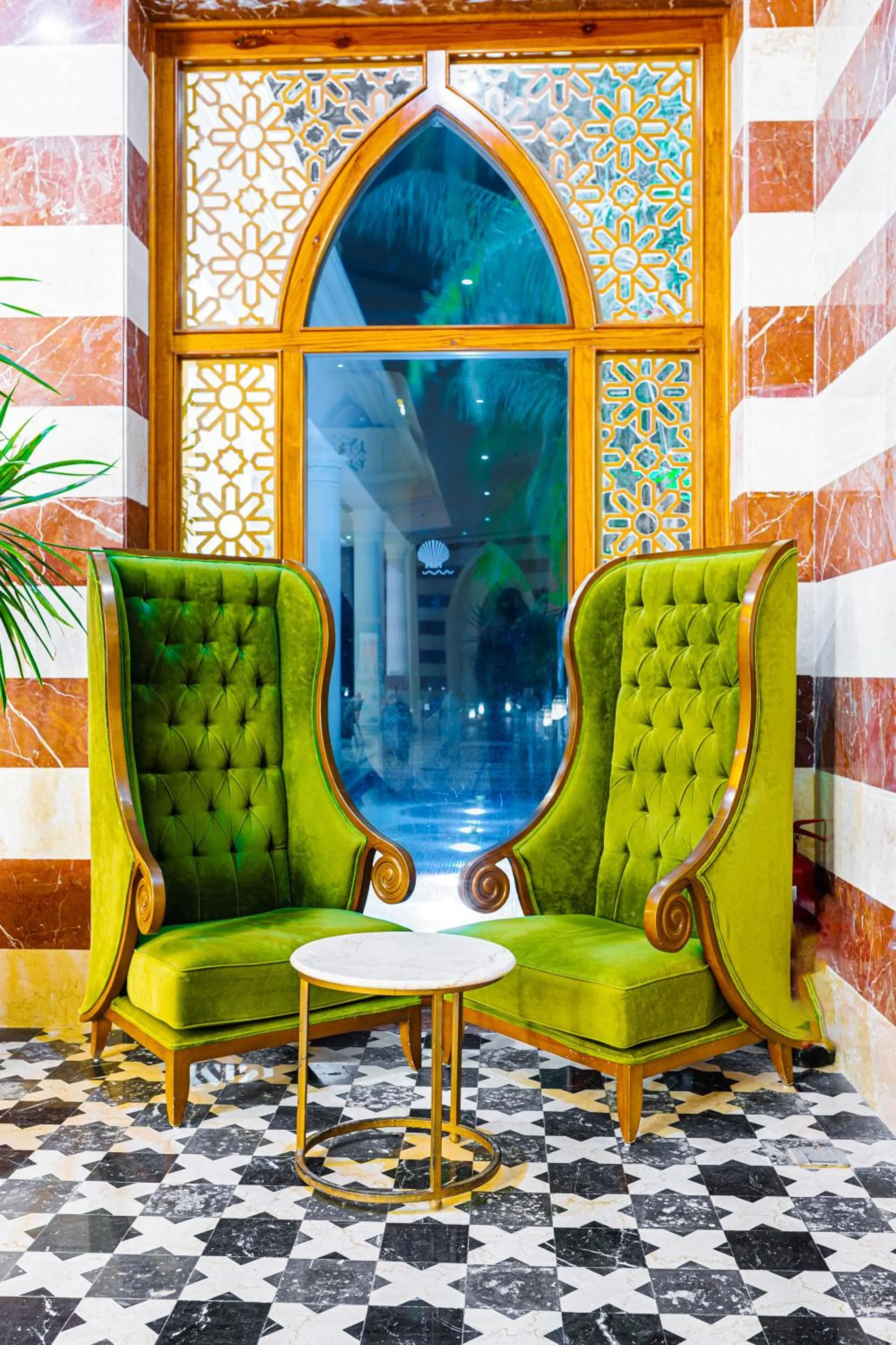 Lobby or reception in Grand Palace - Couples only 18 years plus