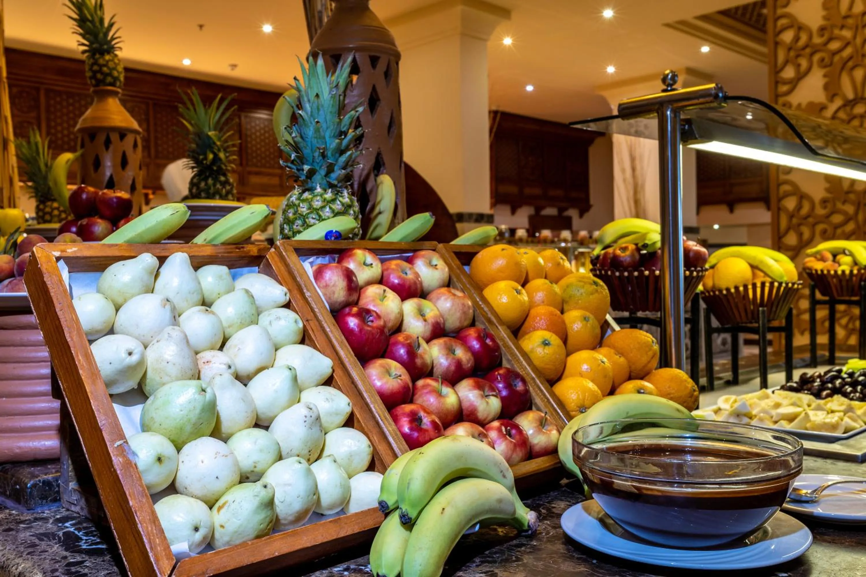 Food in Grand Palace - Couples only 18 years plus