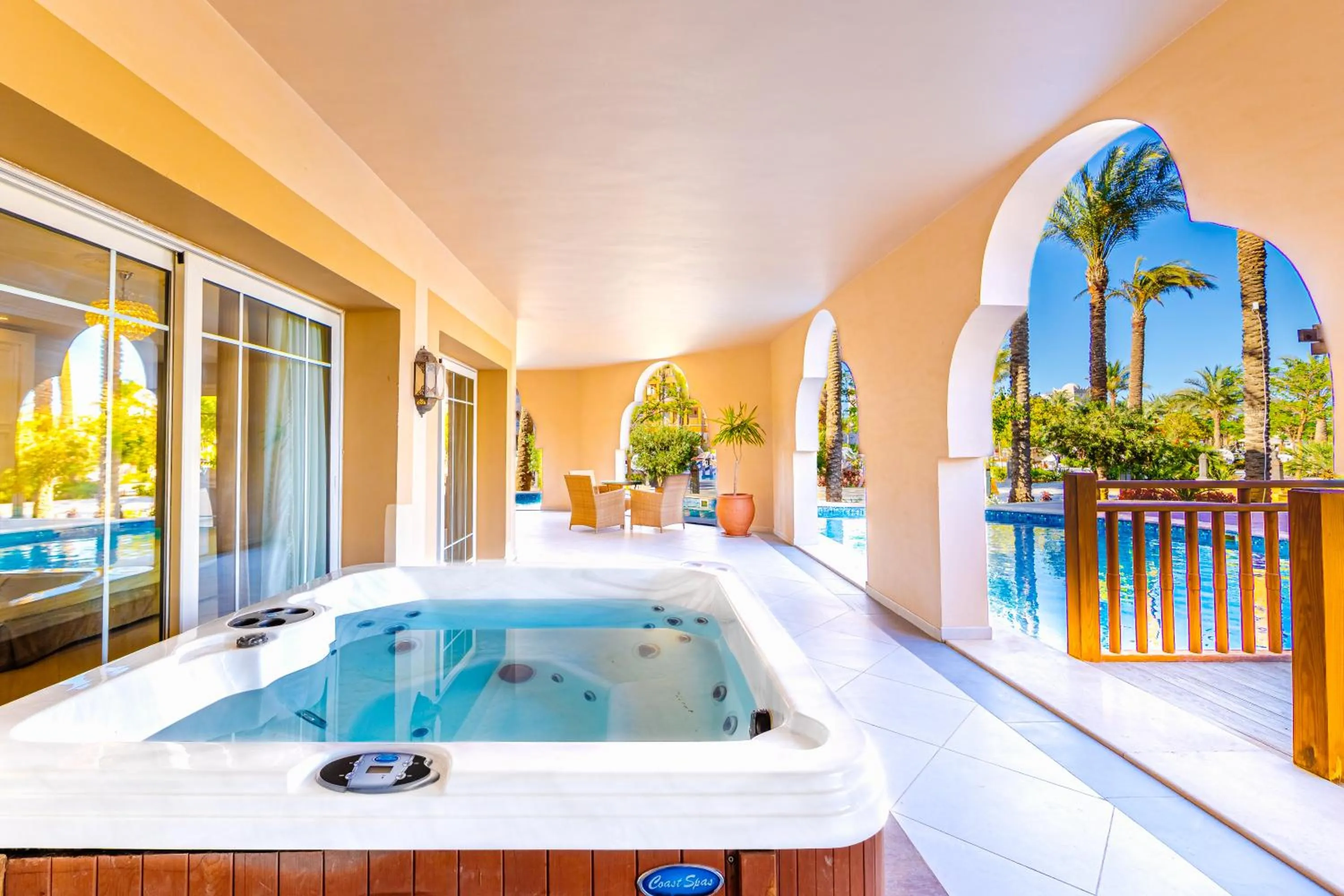 Hot Tub in Grand Palace - Couples only 18 years plus