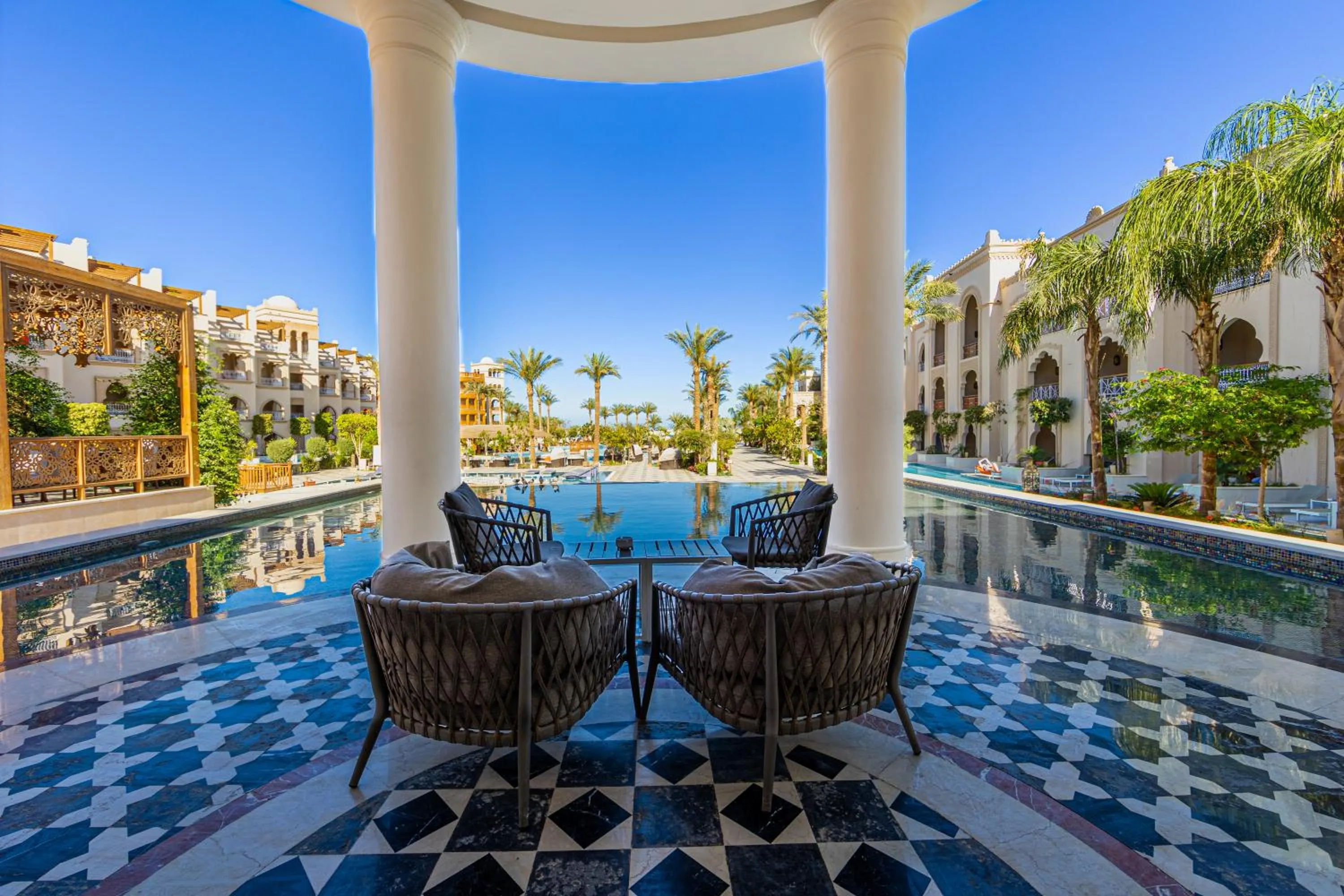 Lounge or bar in Grand Palace - Couples only 18 years plus