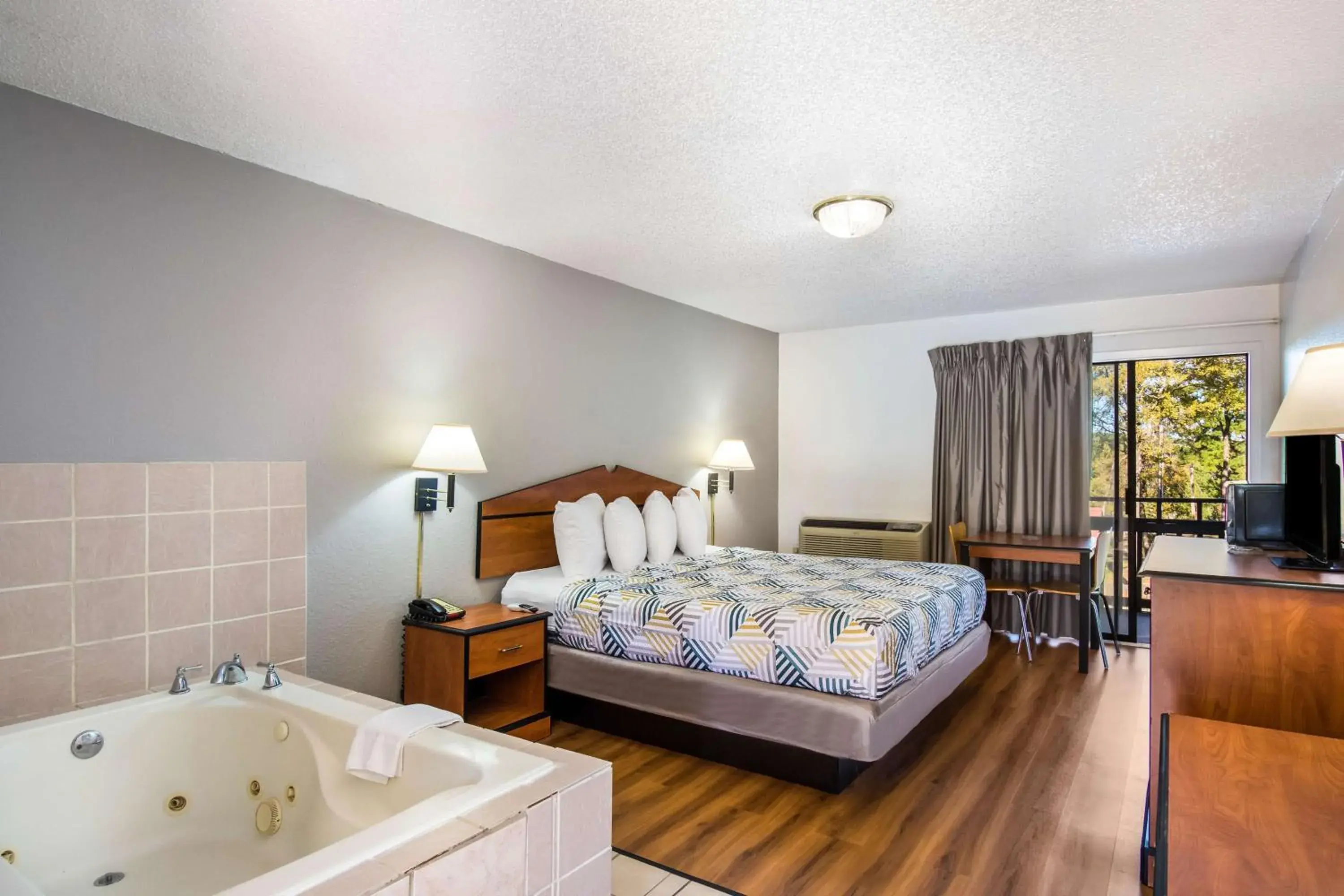 Bedroom, Bed in Motel 6-Hot Springs, AR Bedroom, Bed in Motel 6-Hot Springs, AR