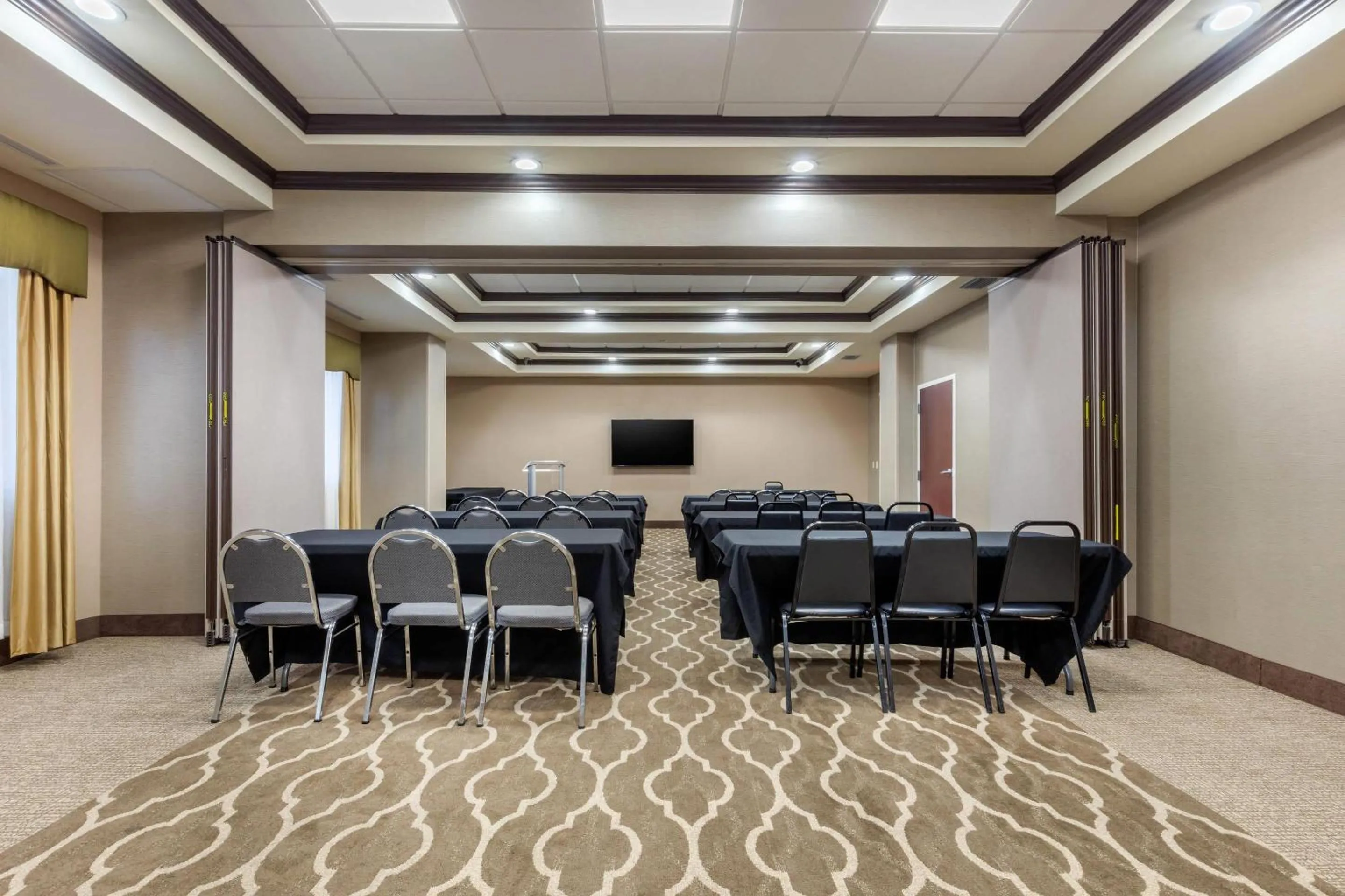 Meeting/conference room in Comfort Inn & Suites North Little Rock McCain Mall