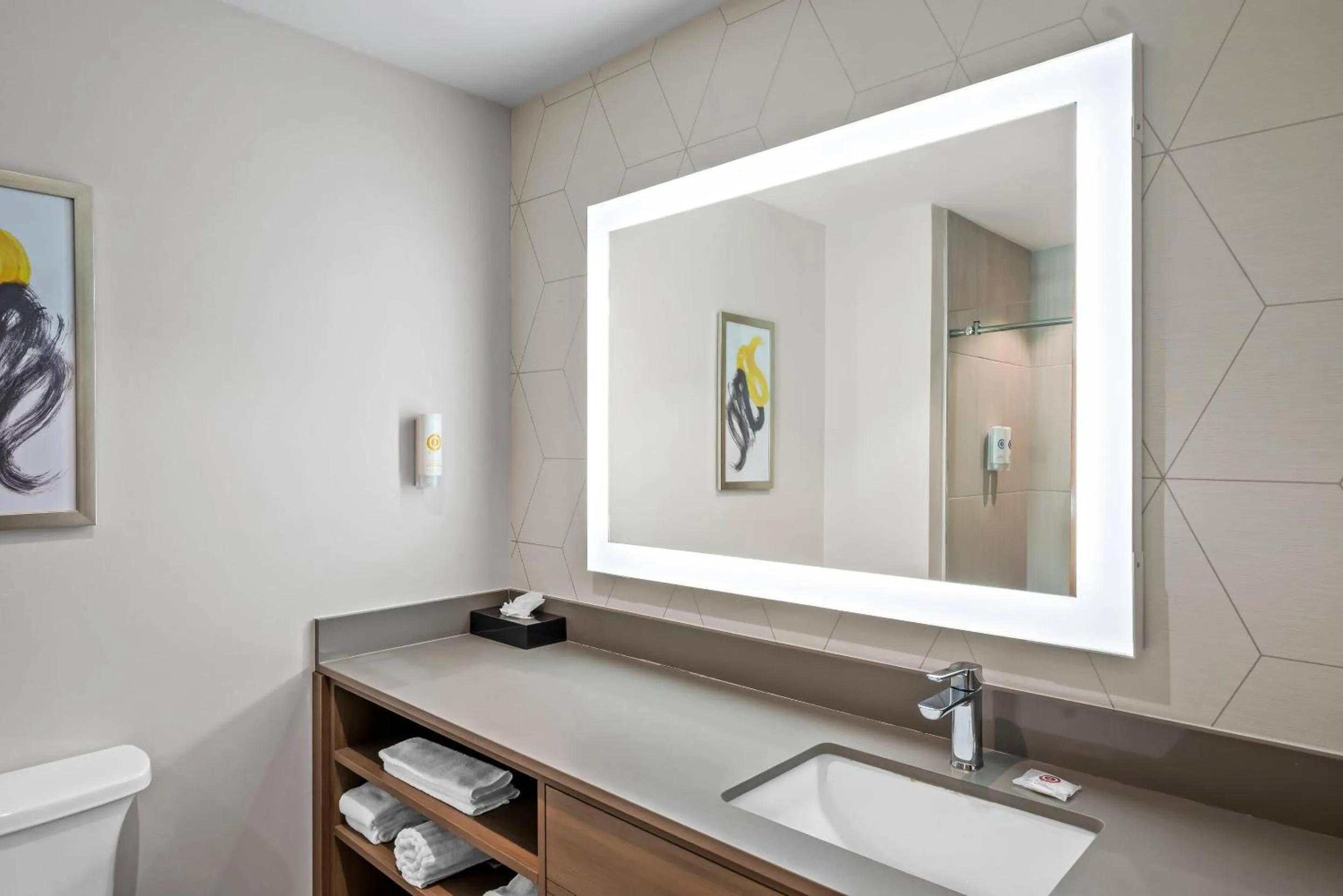 Bedroom in Comfort Suites Conway