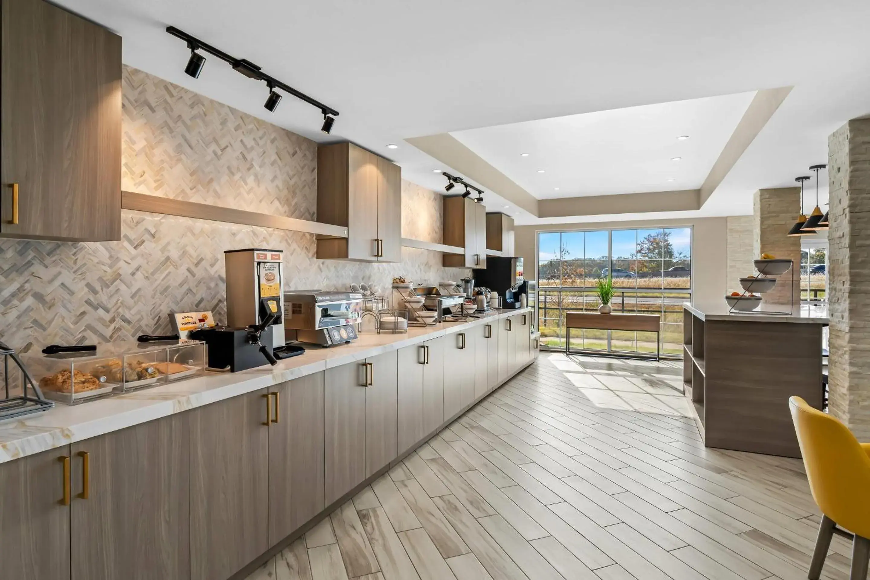 Breakfast in Comfort Suites Conway Breakfast in Comfort Suites Conway