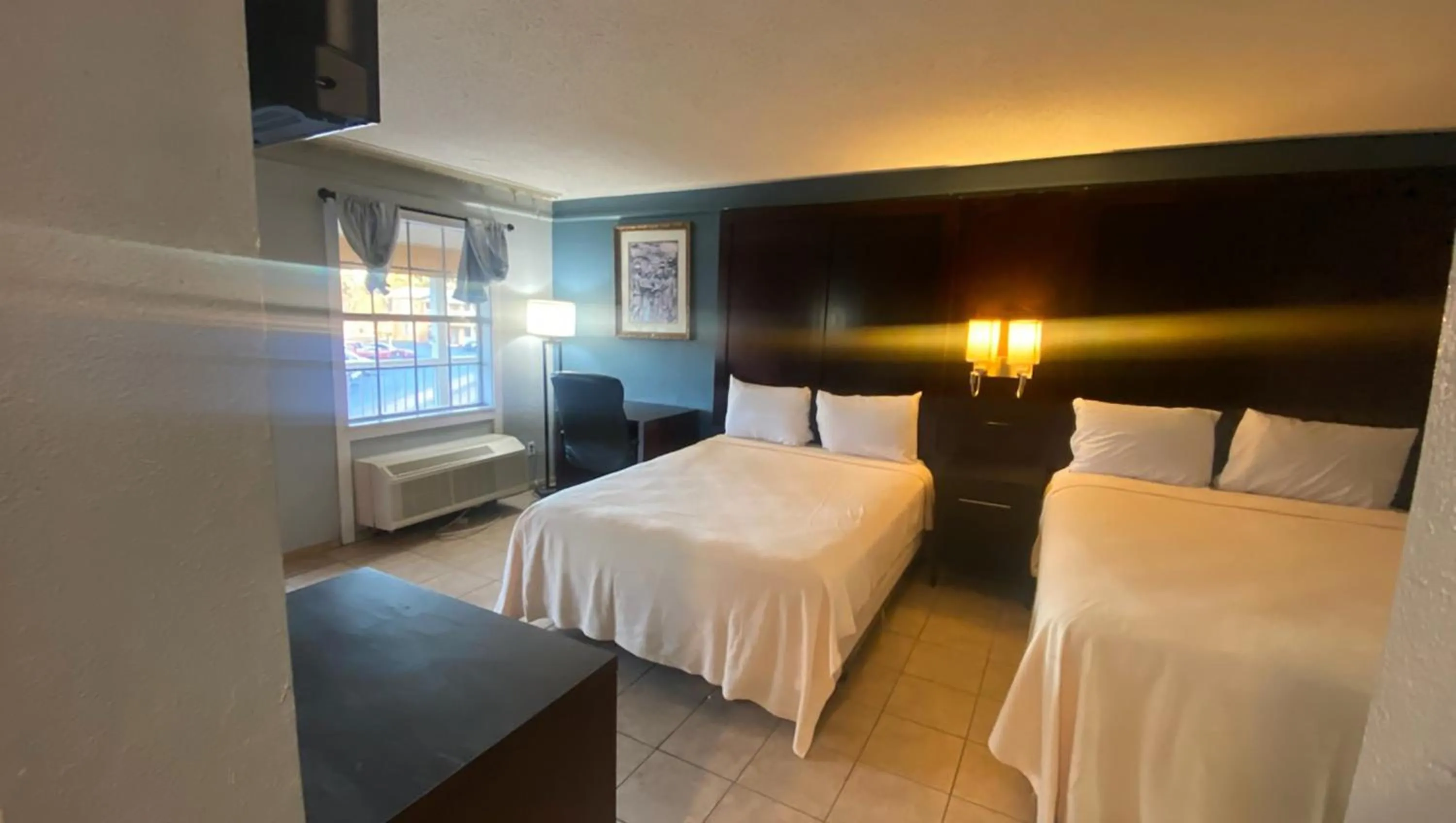 Bedroom, Bed in Magnuson Hotel Little Rock South