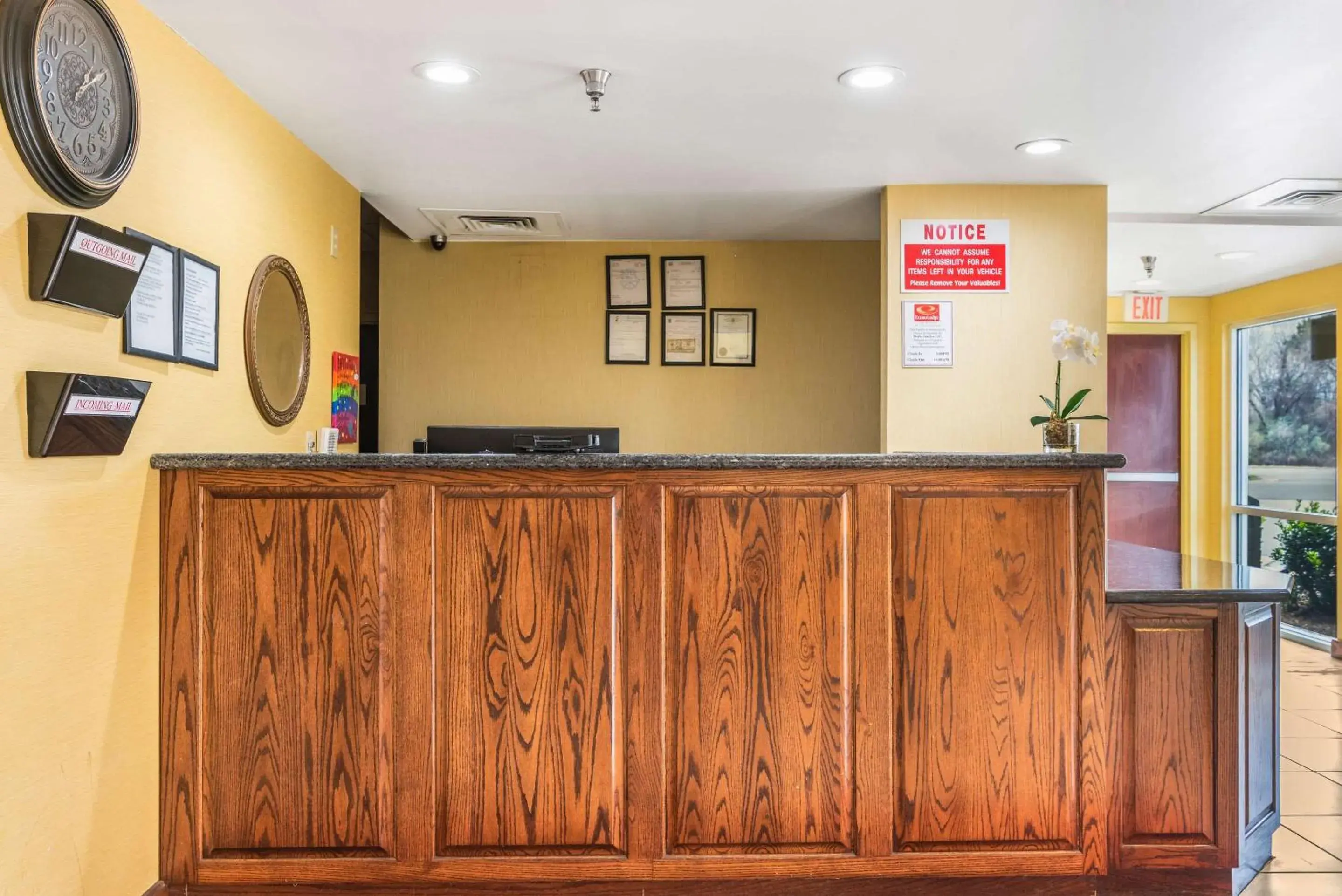 Lobby or reception, Lobby/Reception in Econo Lodge Inn & Suites North Little Rock