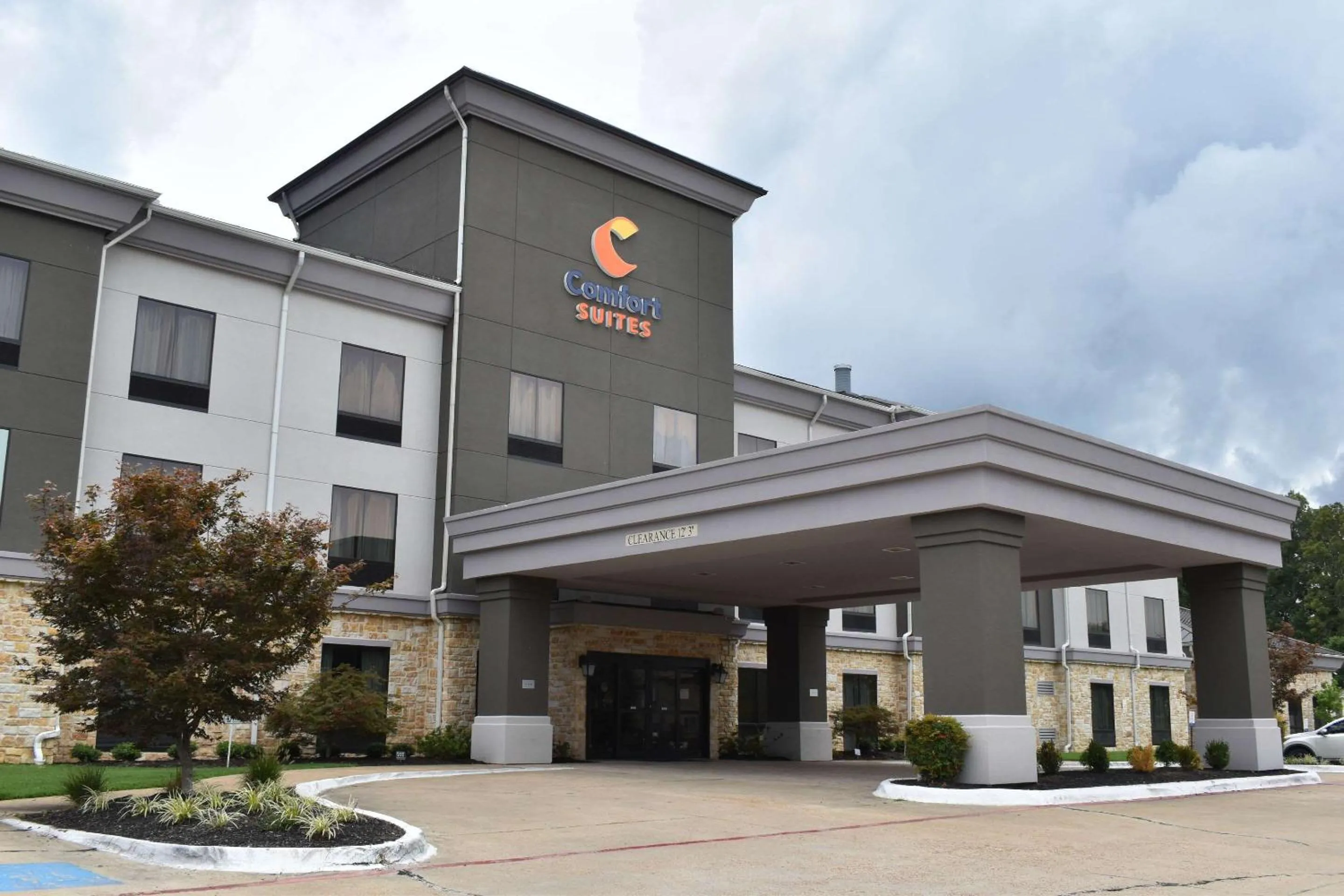 Property building in Comfort Suites Forrest City