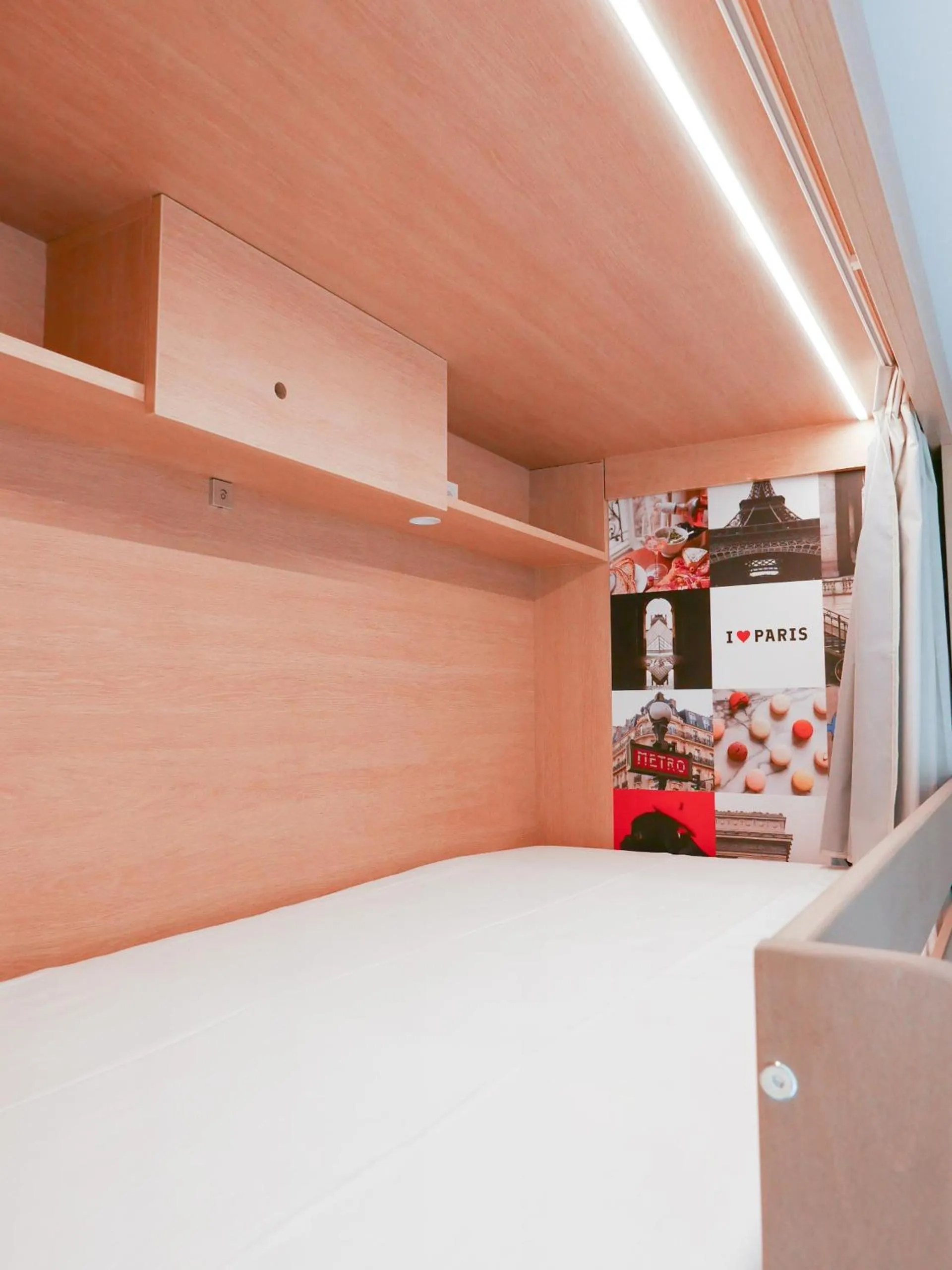 bunk bed in The People - Paris Bercy
