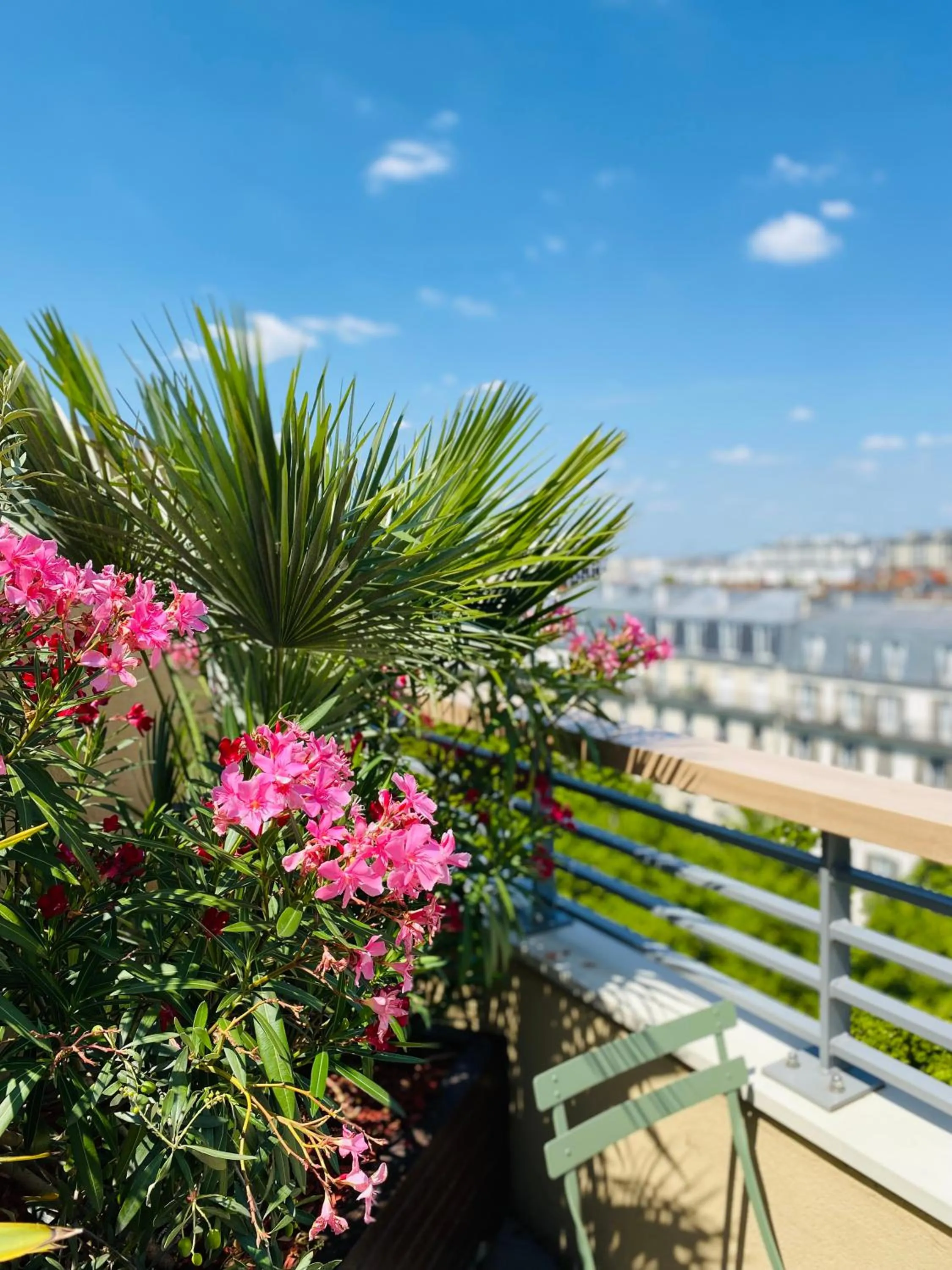 Garden in The People - Paris Bercy