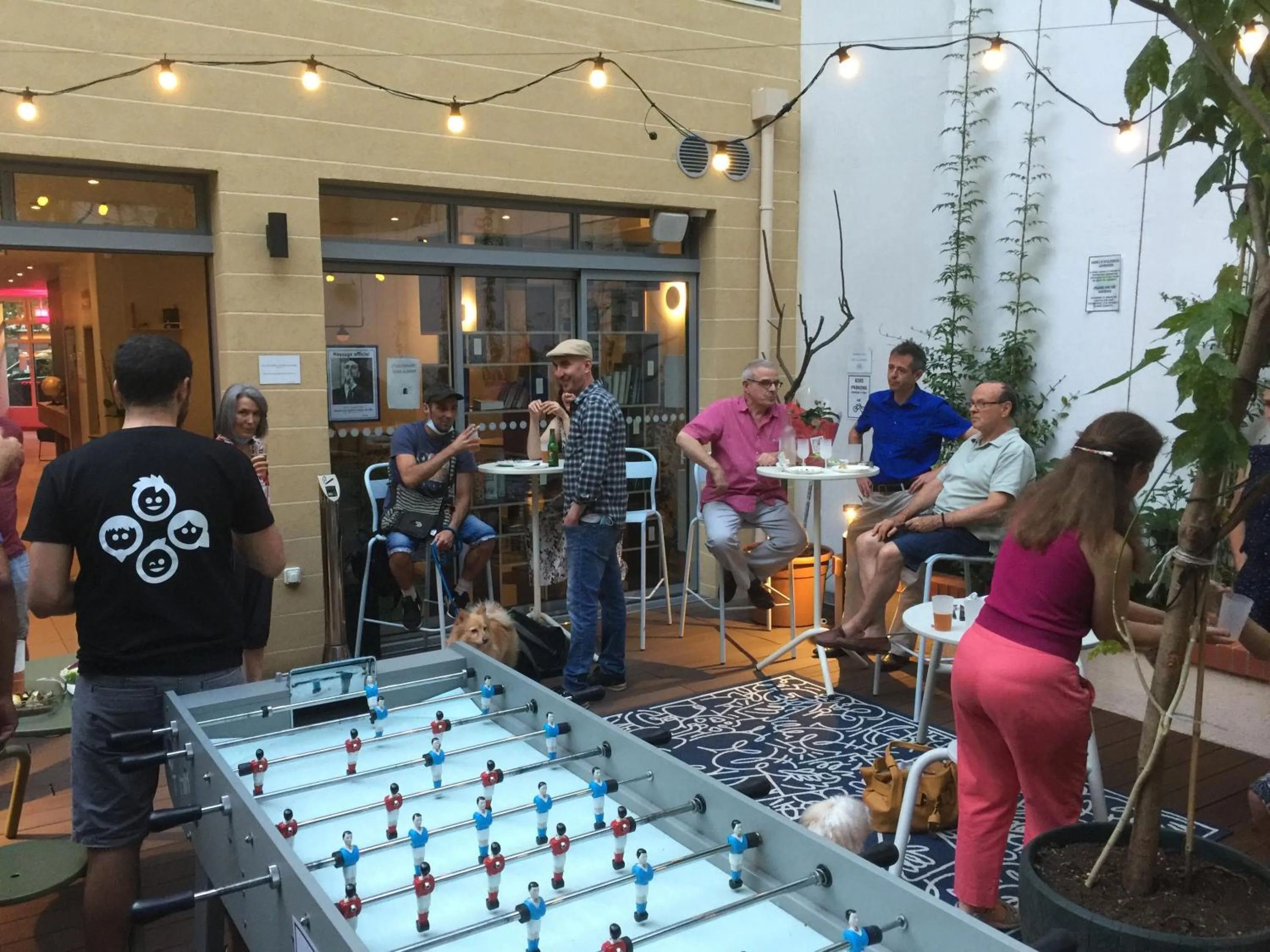 Patio in The People - Paris Bercy