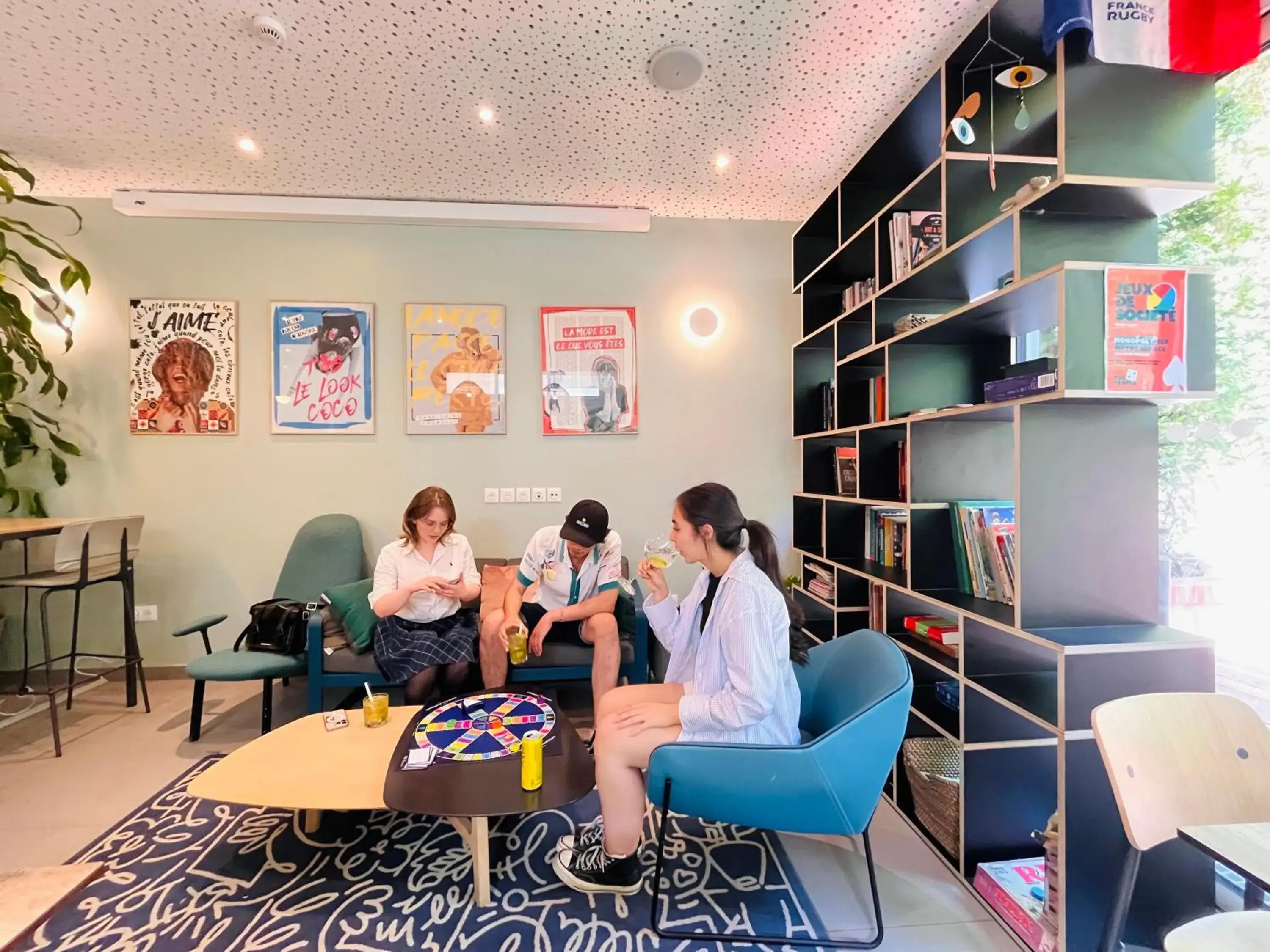 Restaurant/places to eat in The People - Paris Bercy Restaurant/places to eat in The People - Paris Bercy