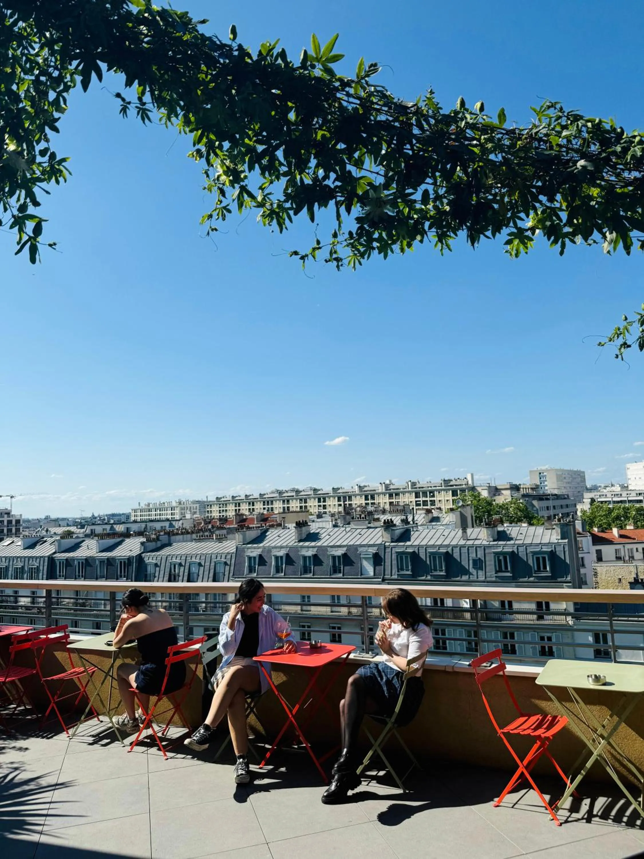 Patio in The People - Paris Bercy