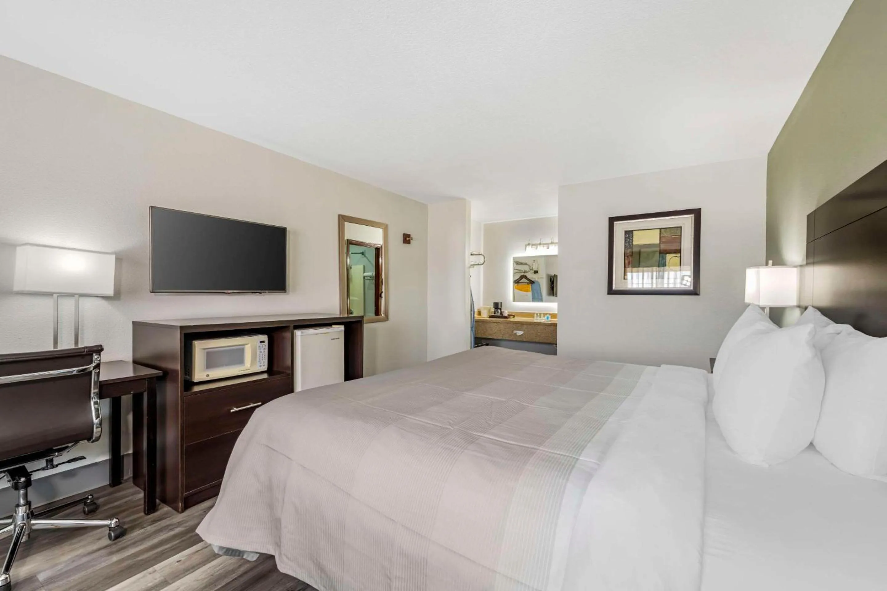 Bedroom, Bed in Quality Inn Siloam Springs West