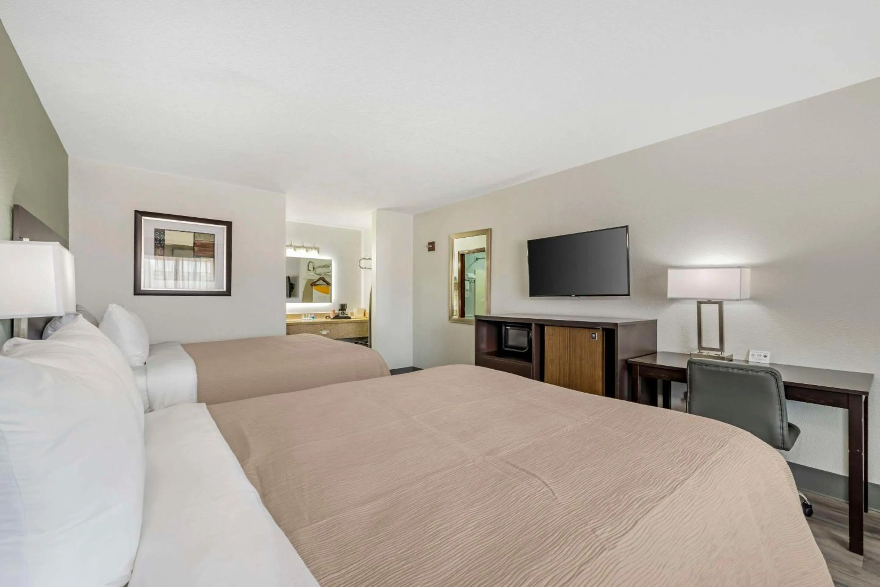 Bedroom, Bed in Quality Inn Siloam Springs West