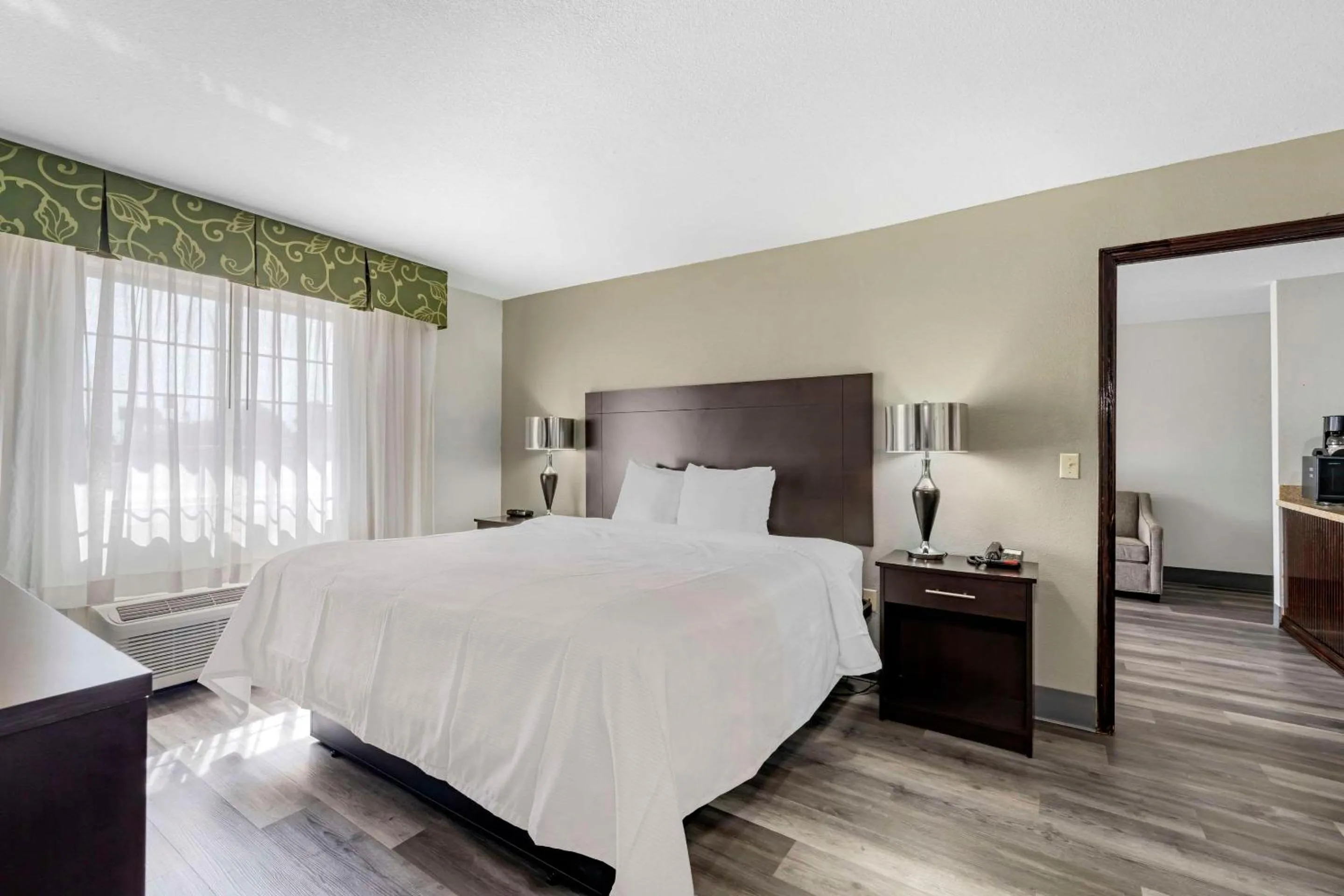 Bedroom, Bed in Quality Inn Siloam Springs West