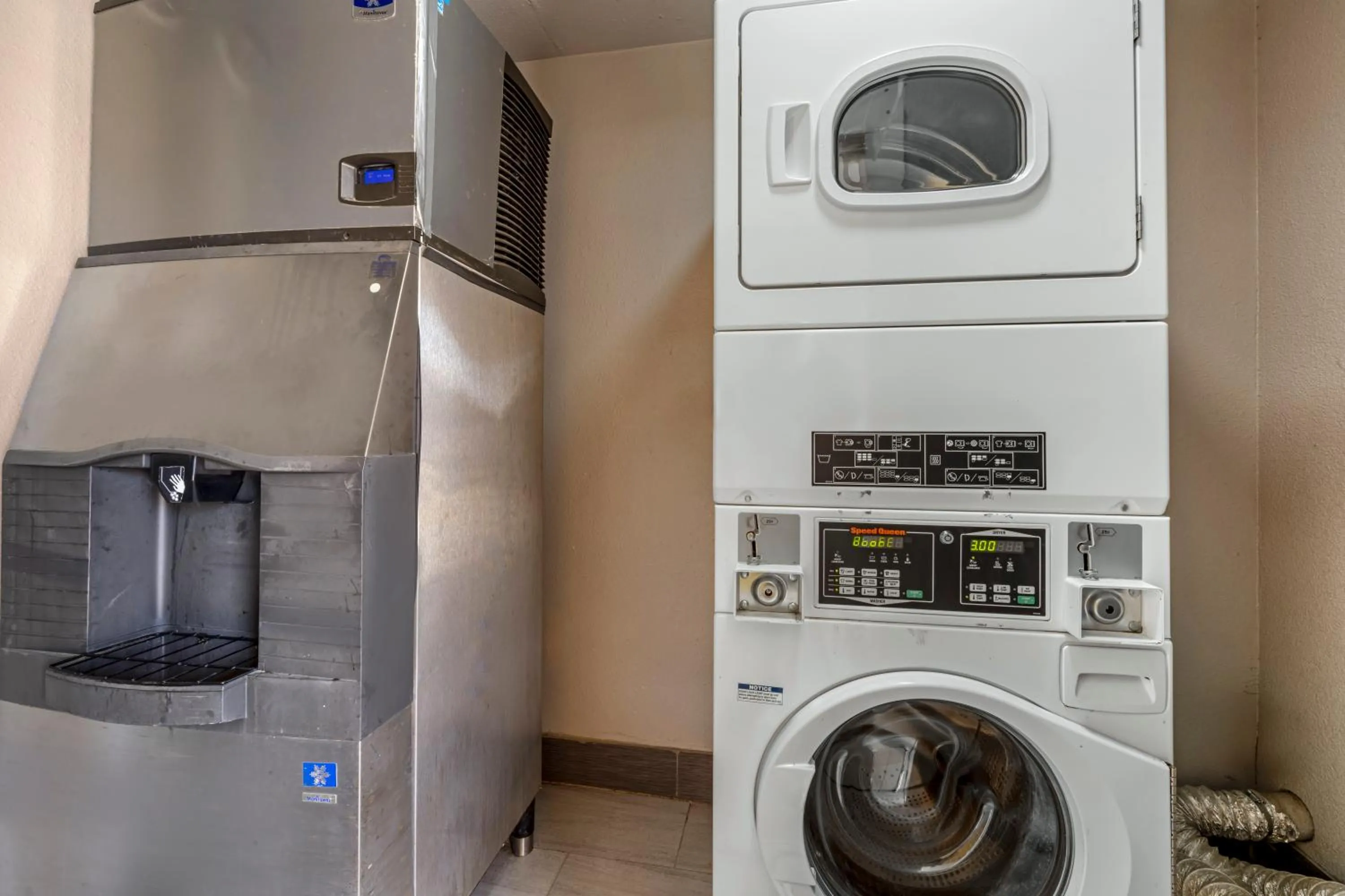 laundry in Quality Inn Siloam Springs West