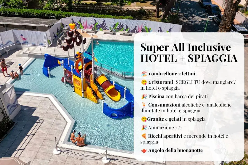 Text overlay in Hotel Roxy