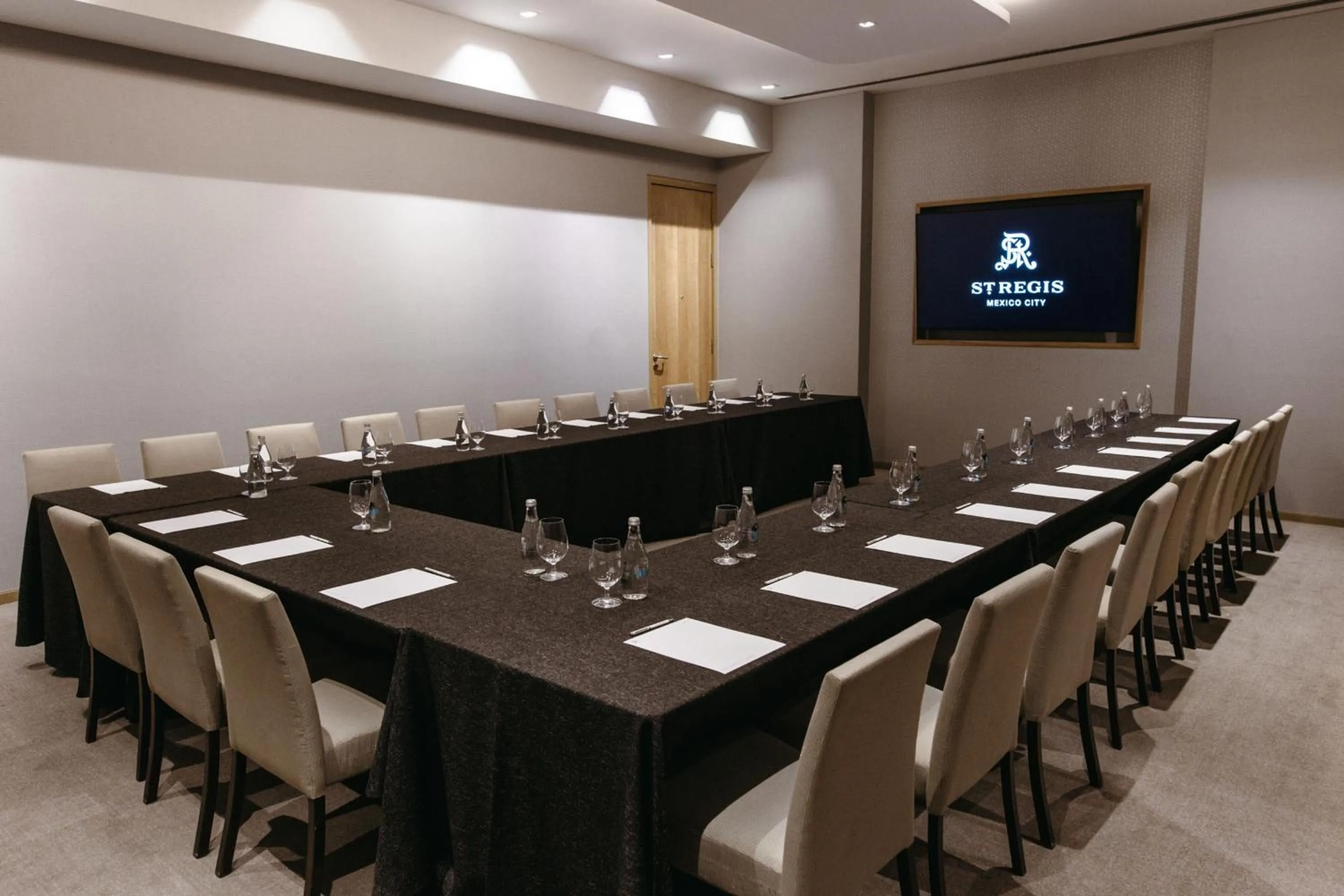 Meeting/conference room in The St. Regis Mexico City
