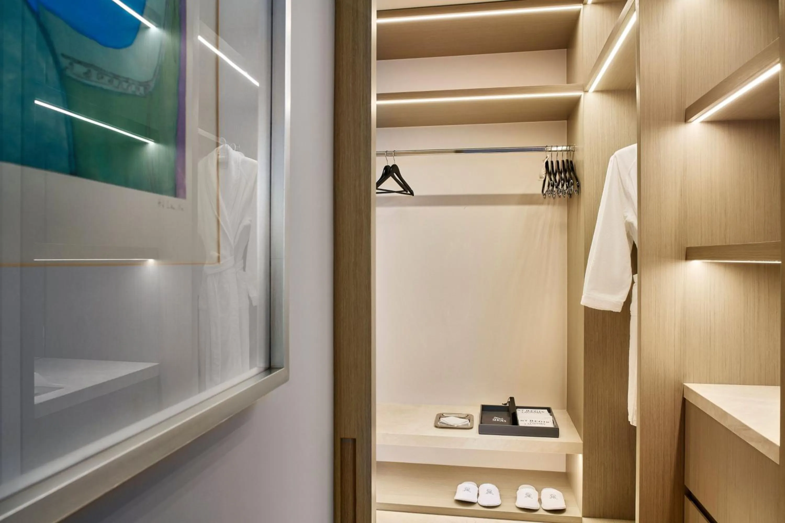 Photo of the whole room in The St. Regis Mexico City